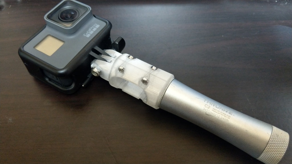 ThruNite C2 Handvat voor GoPro met Geïntegreerde Oplaadfunctie