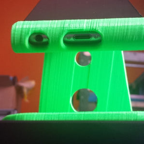 Standaard voor iPhone 6 en Galaxy S5 met geïntegreerde oplader- en geluidsingang