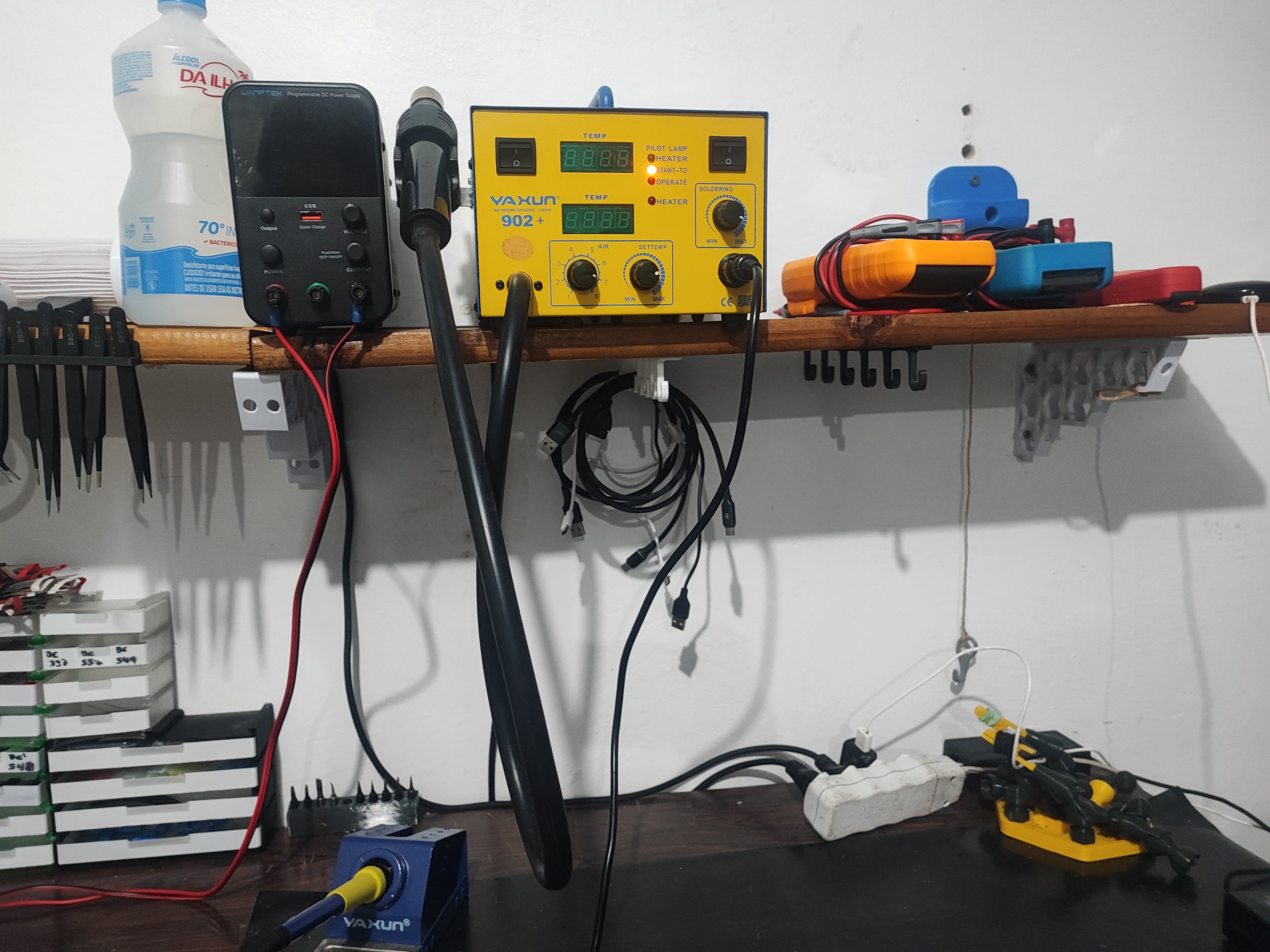 Onder Plank Kabelhouder en Haak