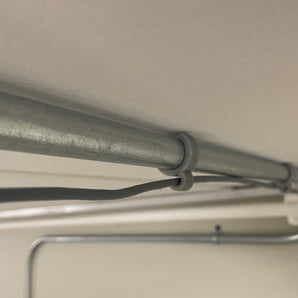 EMT Snap-on Clips voor Kabelbeheer op Buizen