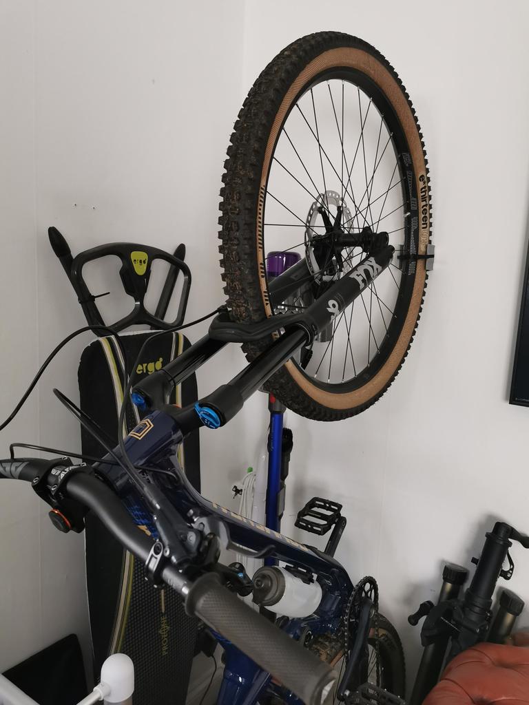 Wandmontage voor mountainbike met 2,35 inch banden - past op de meeste harsprinters
