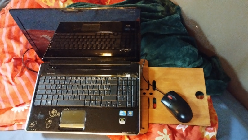 Laptopstandaard met verschuifbaar muismatje Versie 2