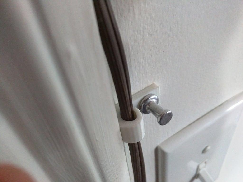 Flexibele Kabelhouder met Push Pin-Bevestiging