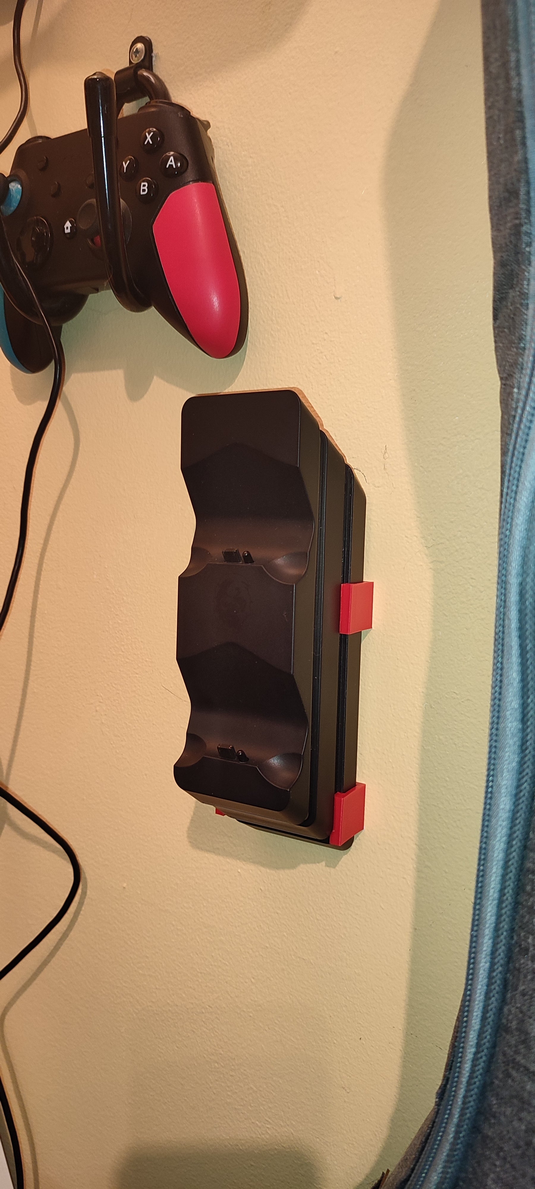 Lidl Silvercrest PS4 Controller Docking Station Wandmontage