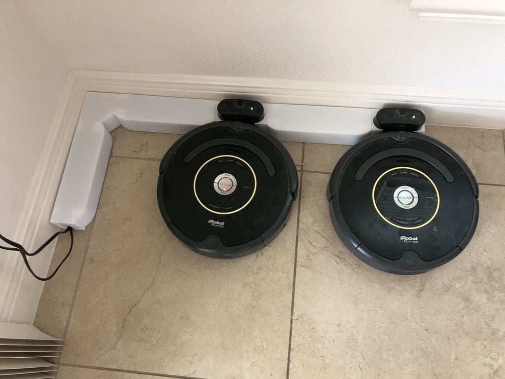 Roomba-dockingstation en kabelbeheersysteem