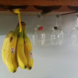 Bananenhouder voor ophanging bij wijnglazenrek