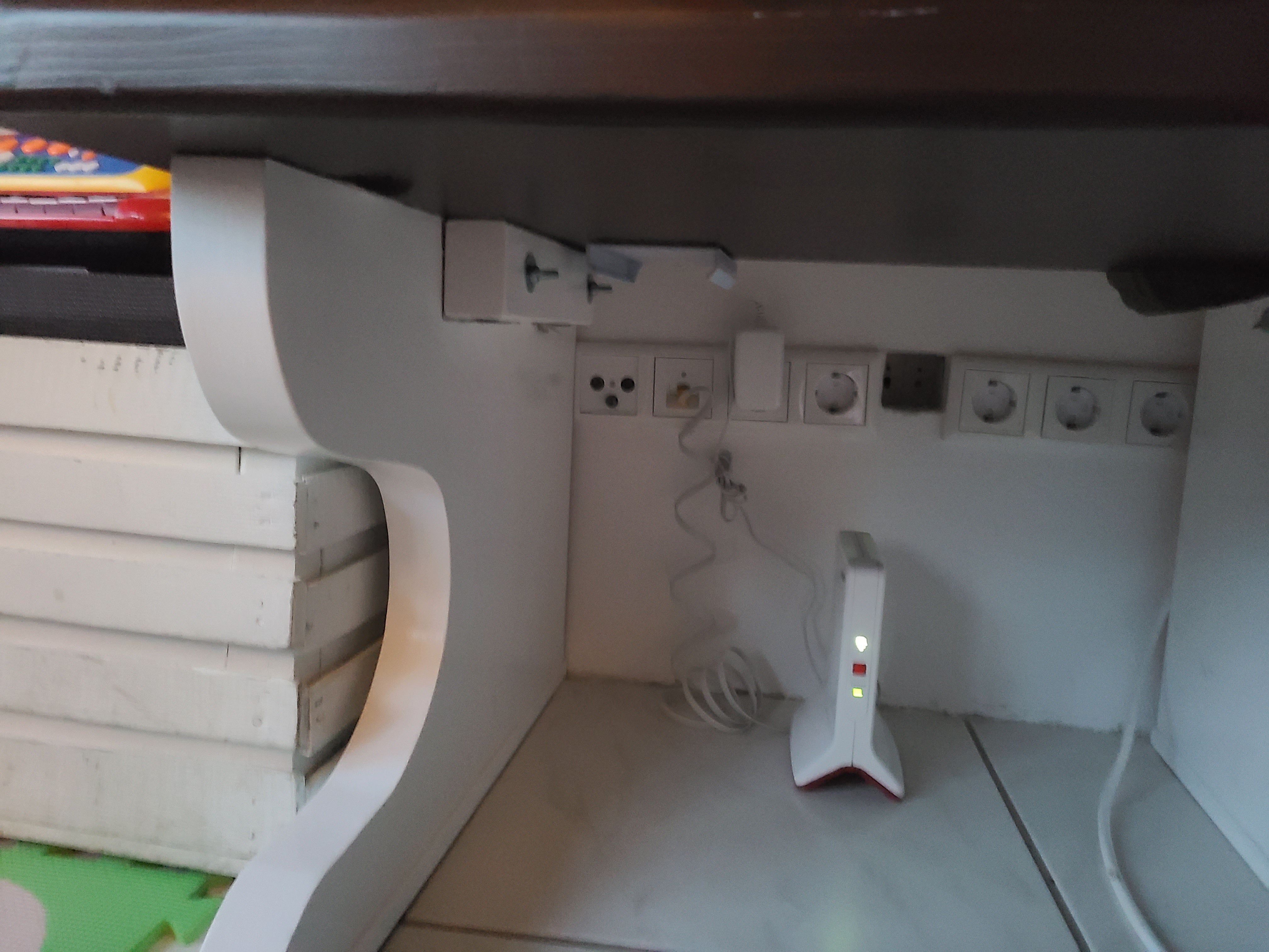 Montagebeugel voor AVM FRITZ! WLAN Mesh Repeater 3000 en 6000