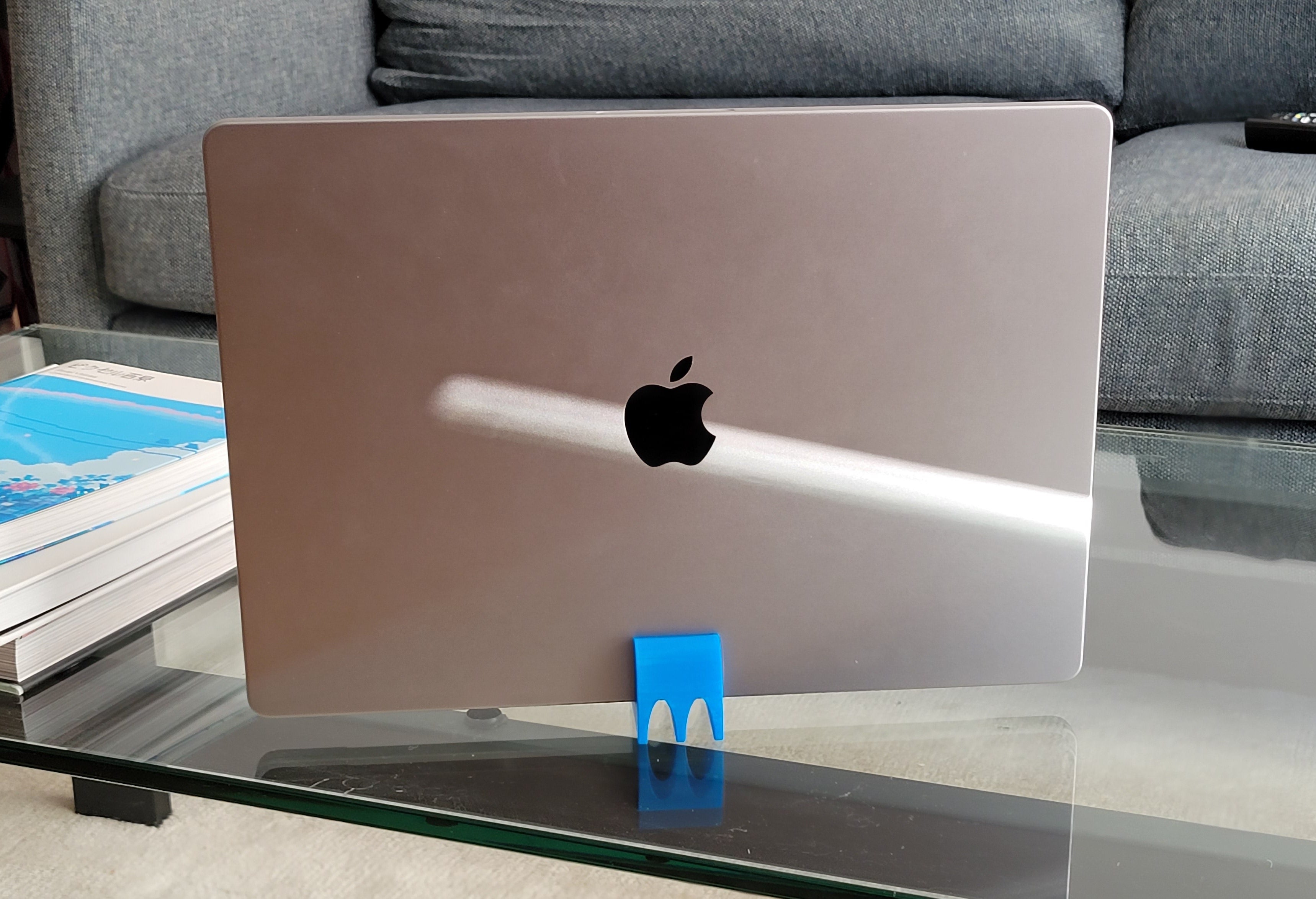 Verticale standaard voor MacBook Pro (17 mm) - v2