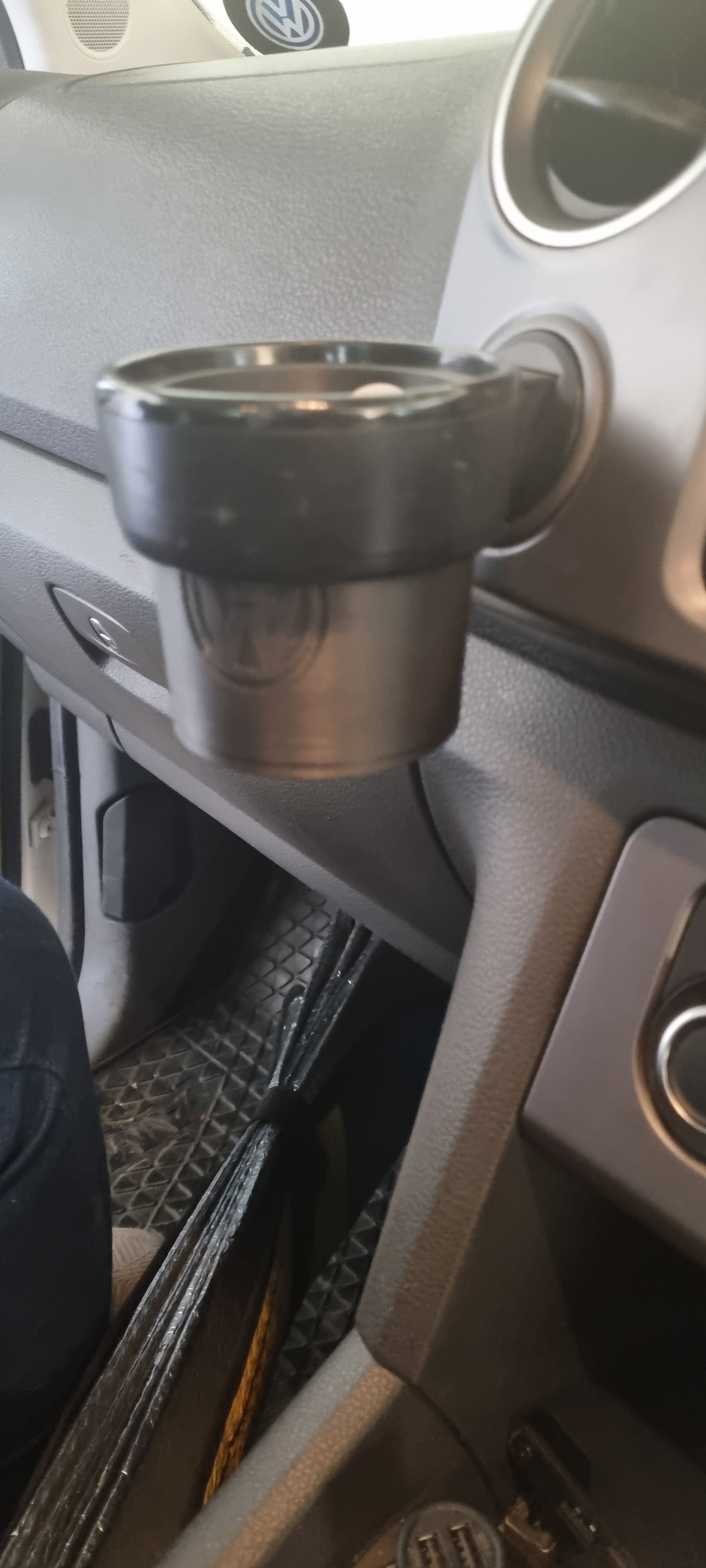 VW Amarok Bekerhouderinzet
