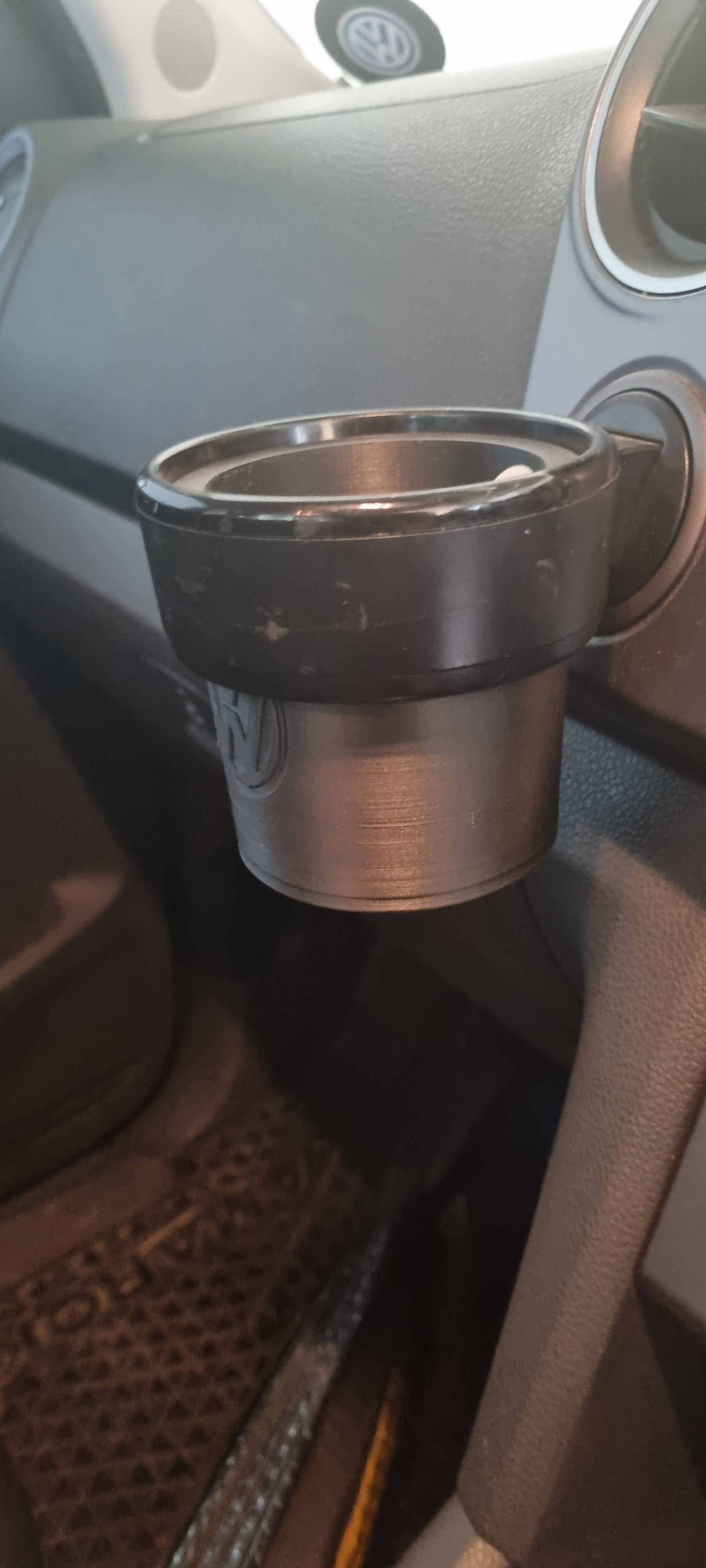 VW Amarok Bekerhouderinzet
