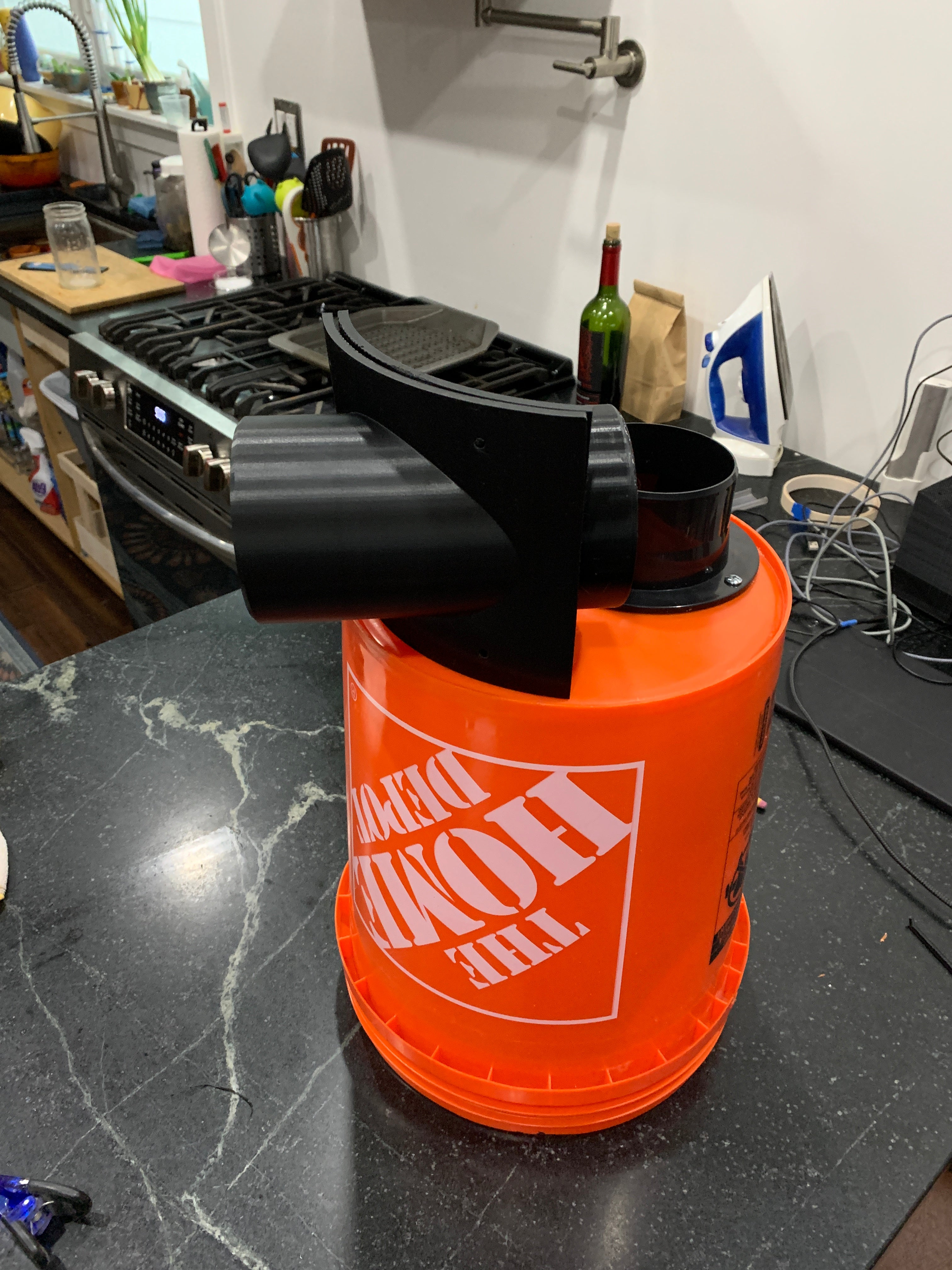 Zijdelings gemonteerde cycloonstofafscheider voor een emmer van 5 gallons