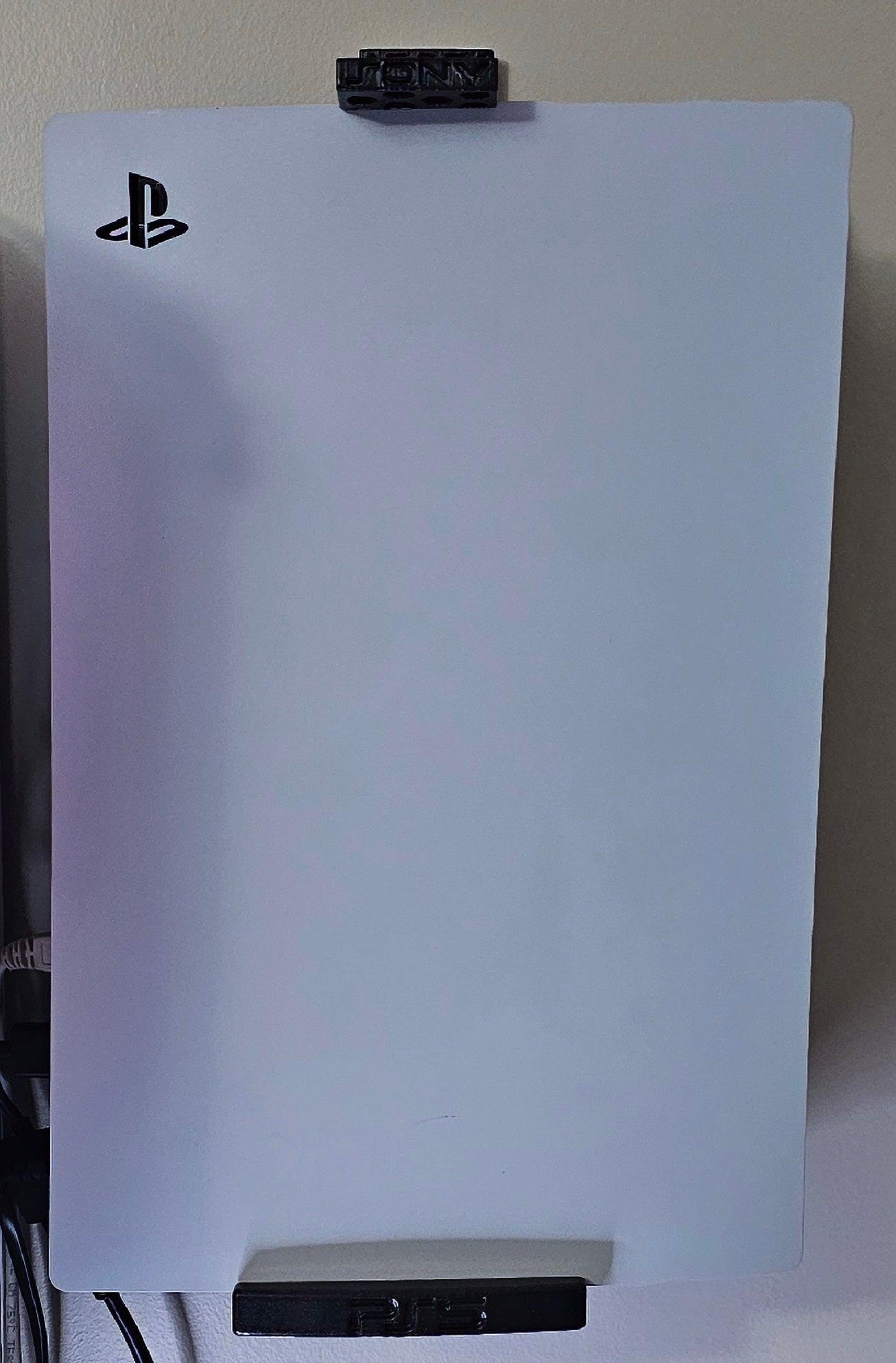Veilige en ruimtebesparende verticale wandmontage voor PS5