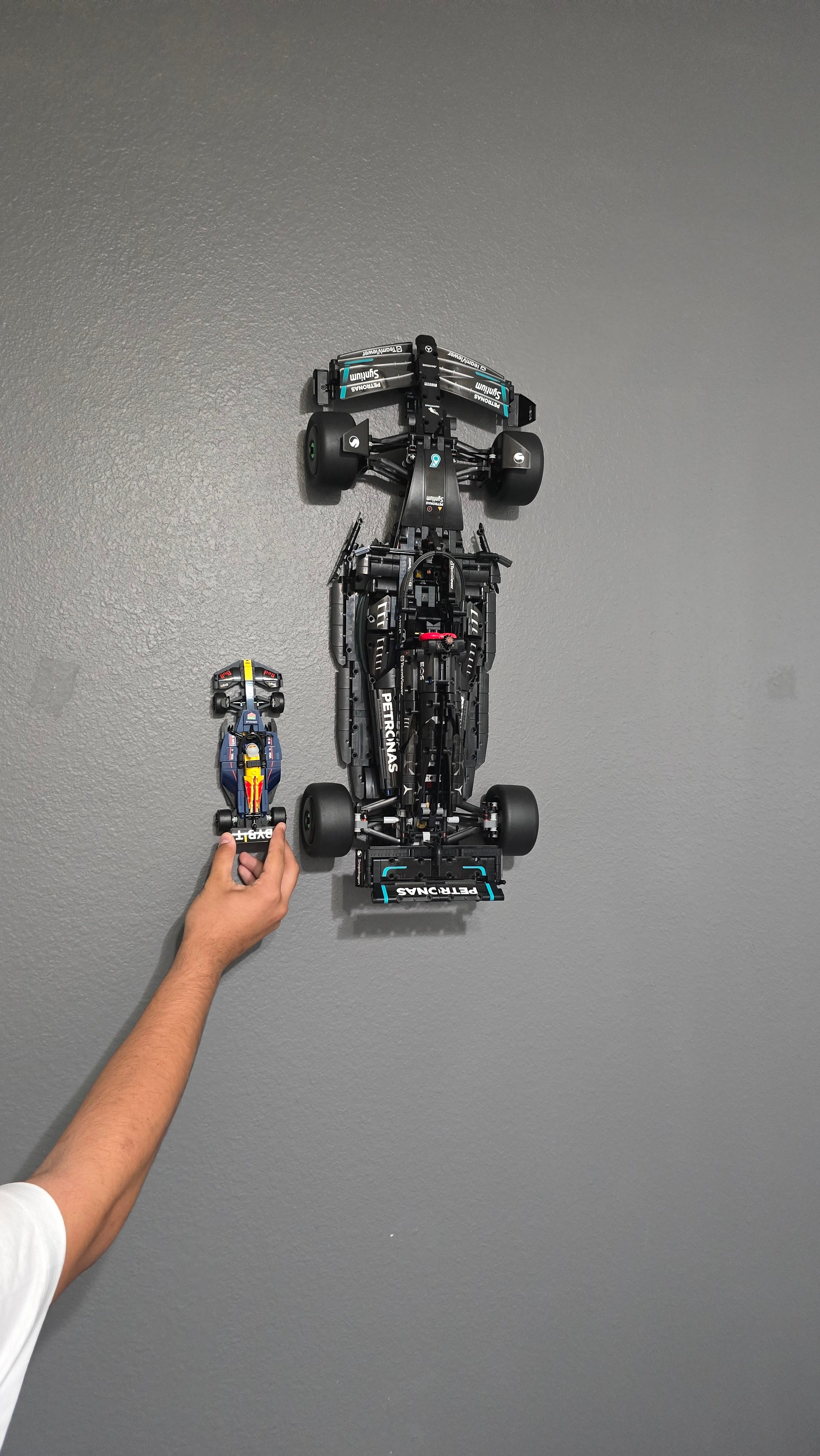 Wandhouder voor LEGO Technic Mercedes-AMG F1 W14 E
