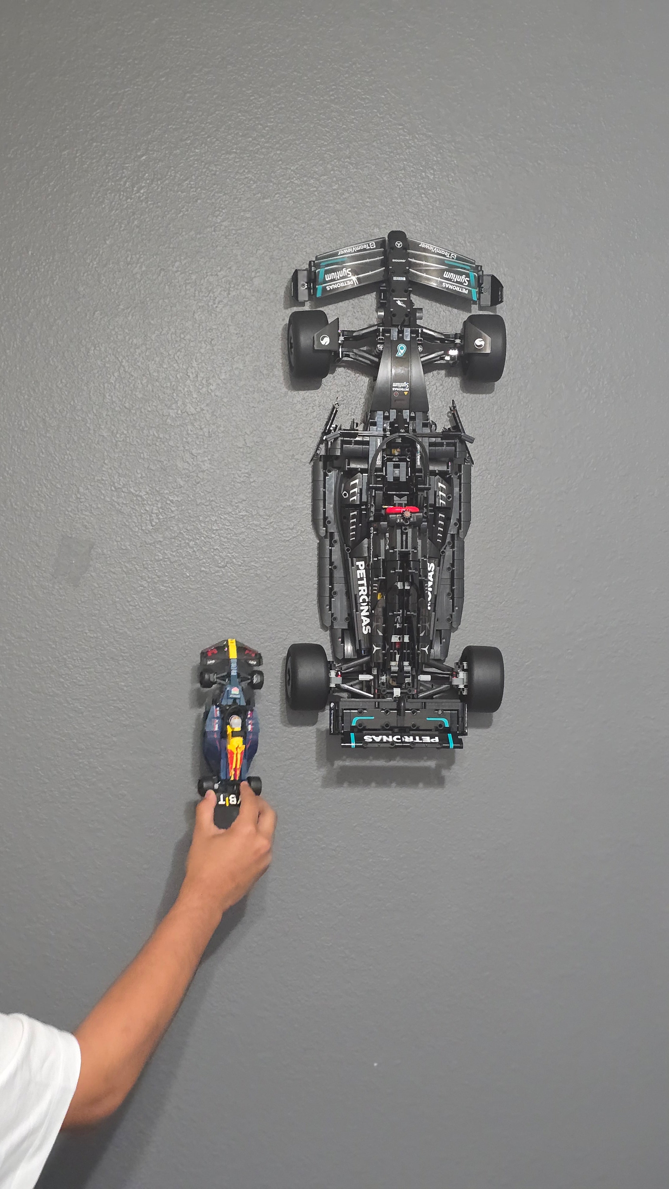 Wandhouder voor LEGO Technic Mercedes-AMG F1 W14 E