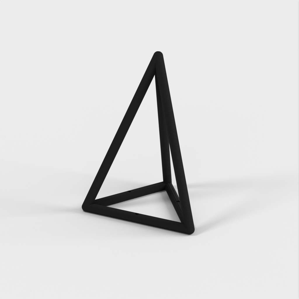 Regelmatig driehoekig piramideframe
