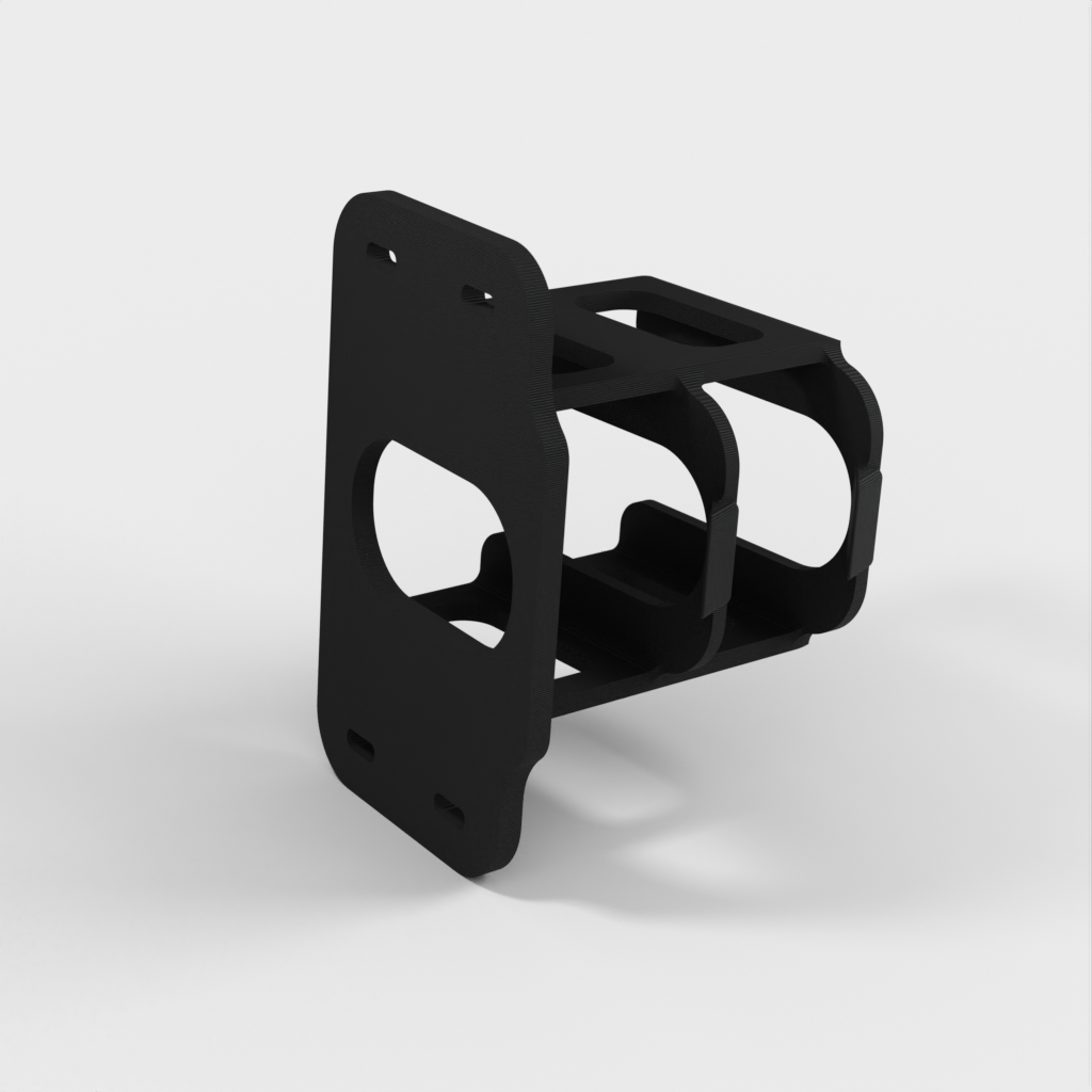 DeWalt 20v Max VR-kaart hangt voor opslag tussen planken