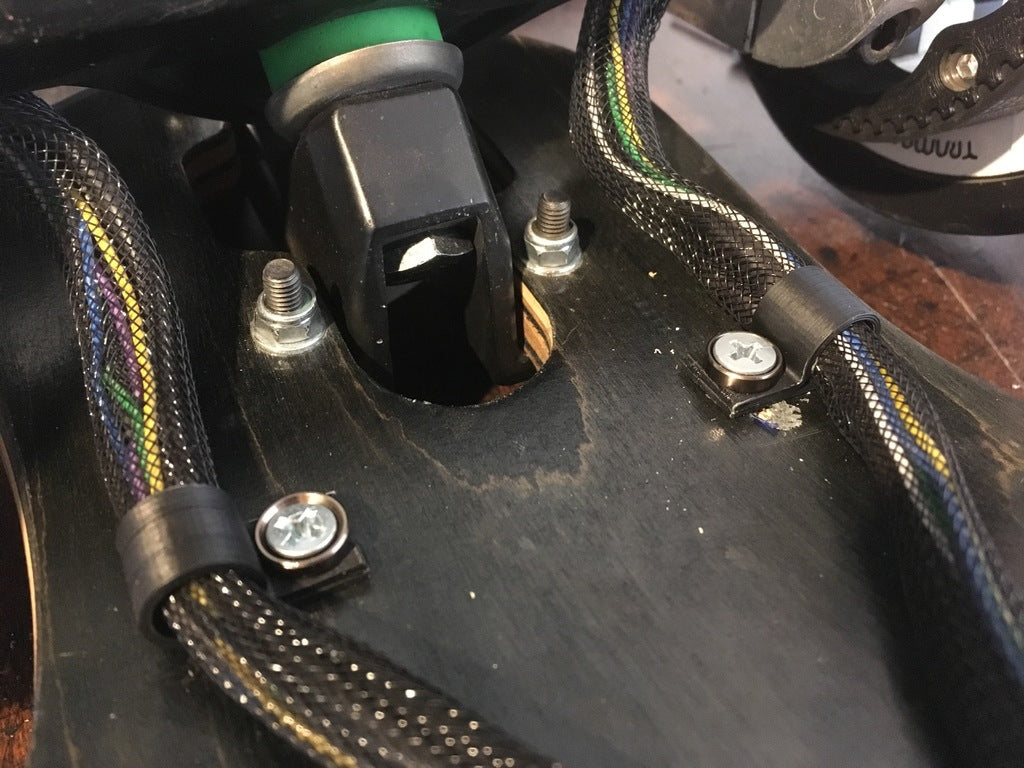 Draadklem voor elektrisch skateboard