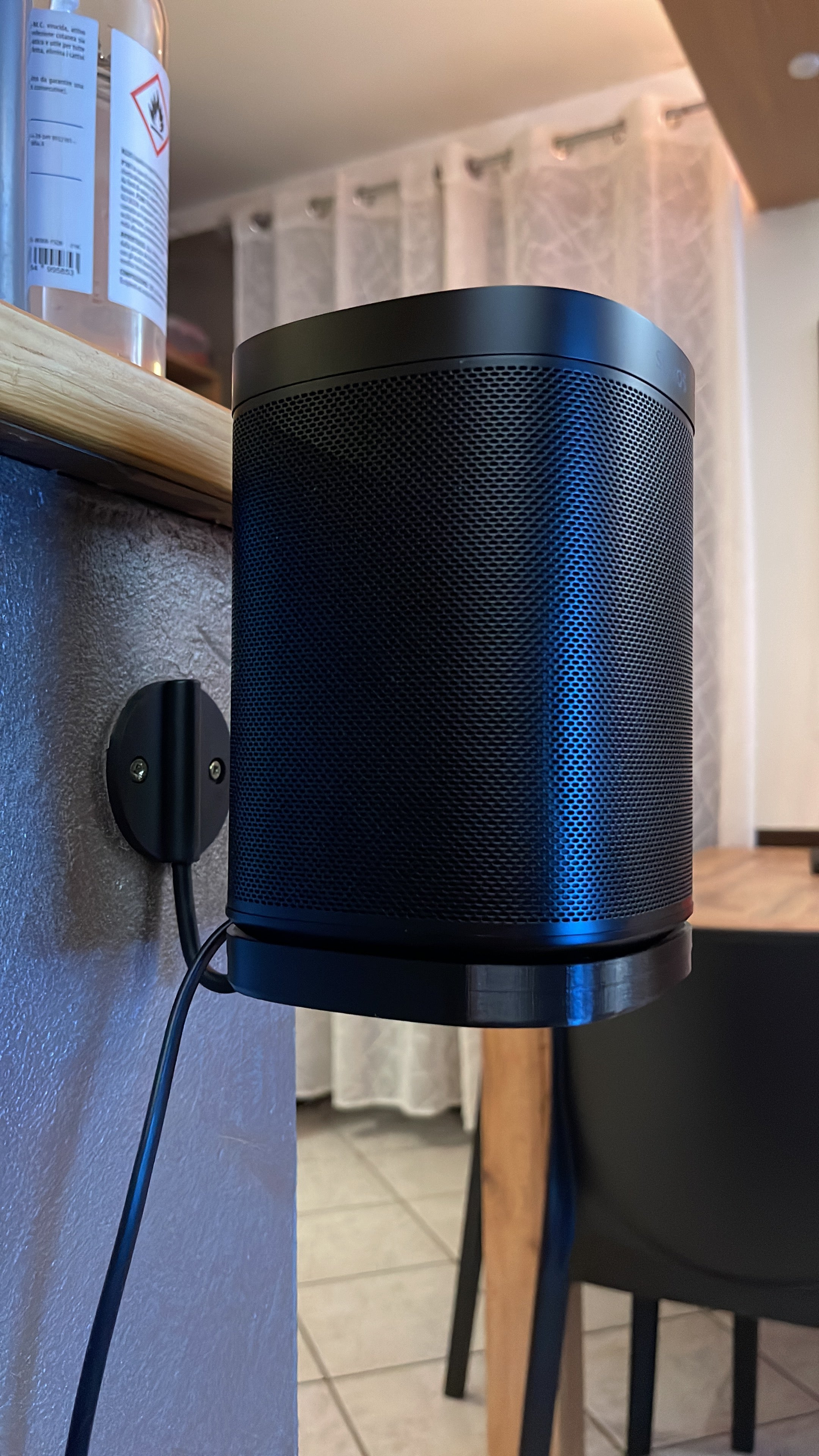 Muurbeugel voor Sonos One (2e generatie) met JBL-muurhaak