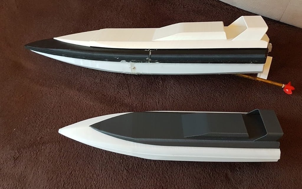 Op afstand bestuurbare boot (RC-boot)