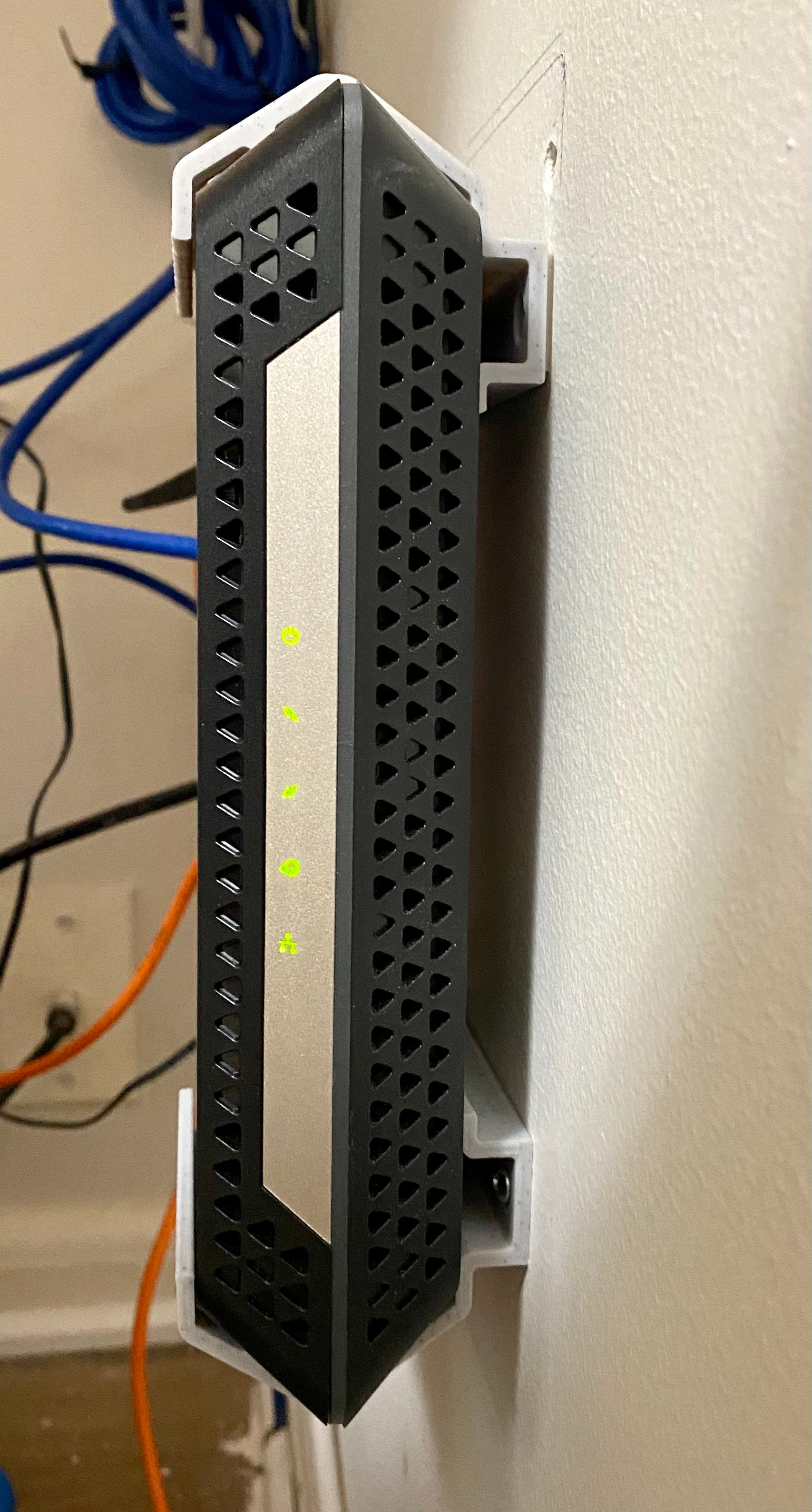Netgear CM600 / CM1000 Wandmontage – Optimaliseer uw netwerksetup