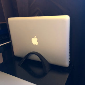 Elegant gebogen laptopstandaard REMIX - Voor MacBook Pro en andere laptops (175x120mm)