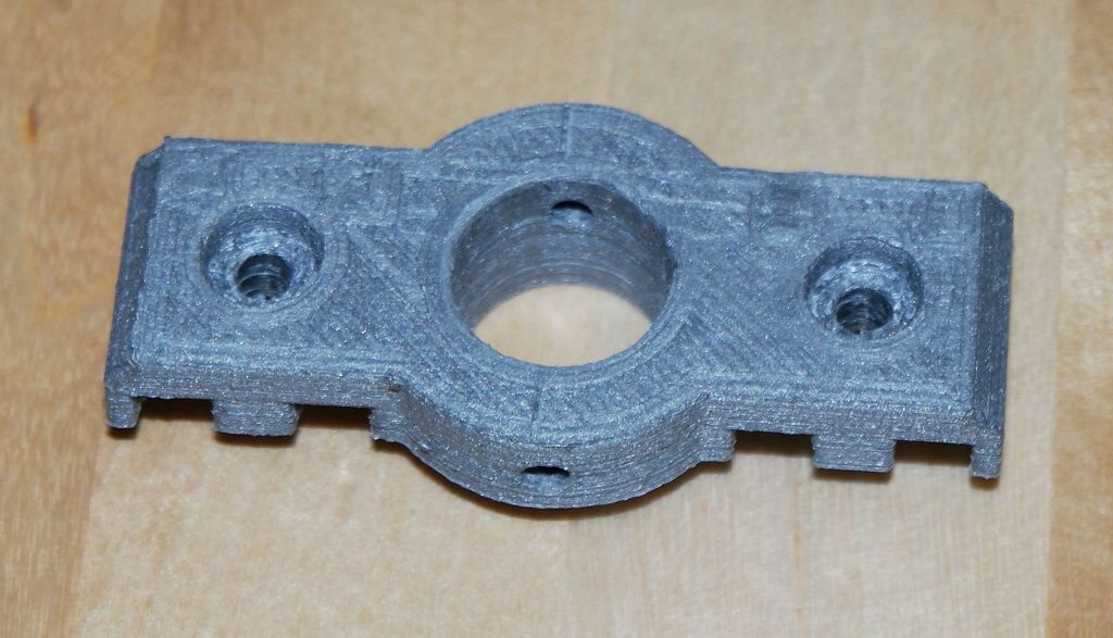 German RepRap NEO E3D V6-montage met geïntegreerde stekker en kabelbeheer