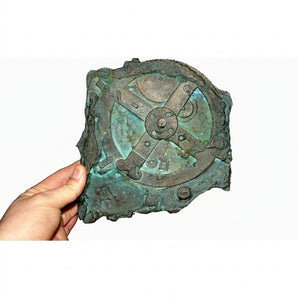Dekorativ model af den historiske Antikythera-mekanisme