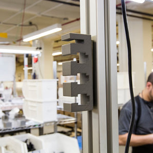 Robuuste kabelhouder voor 80/20 en Bosch Rexroth-frames
