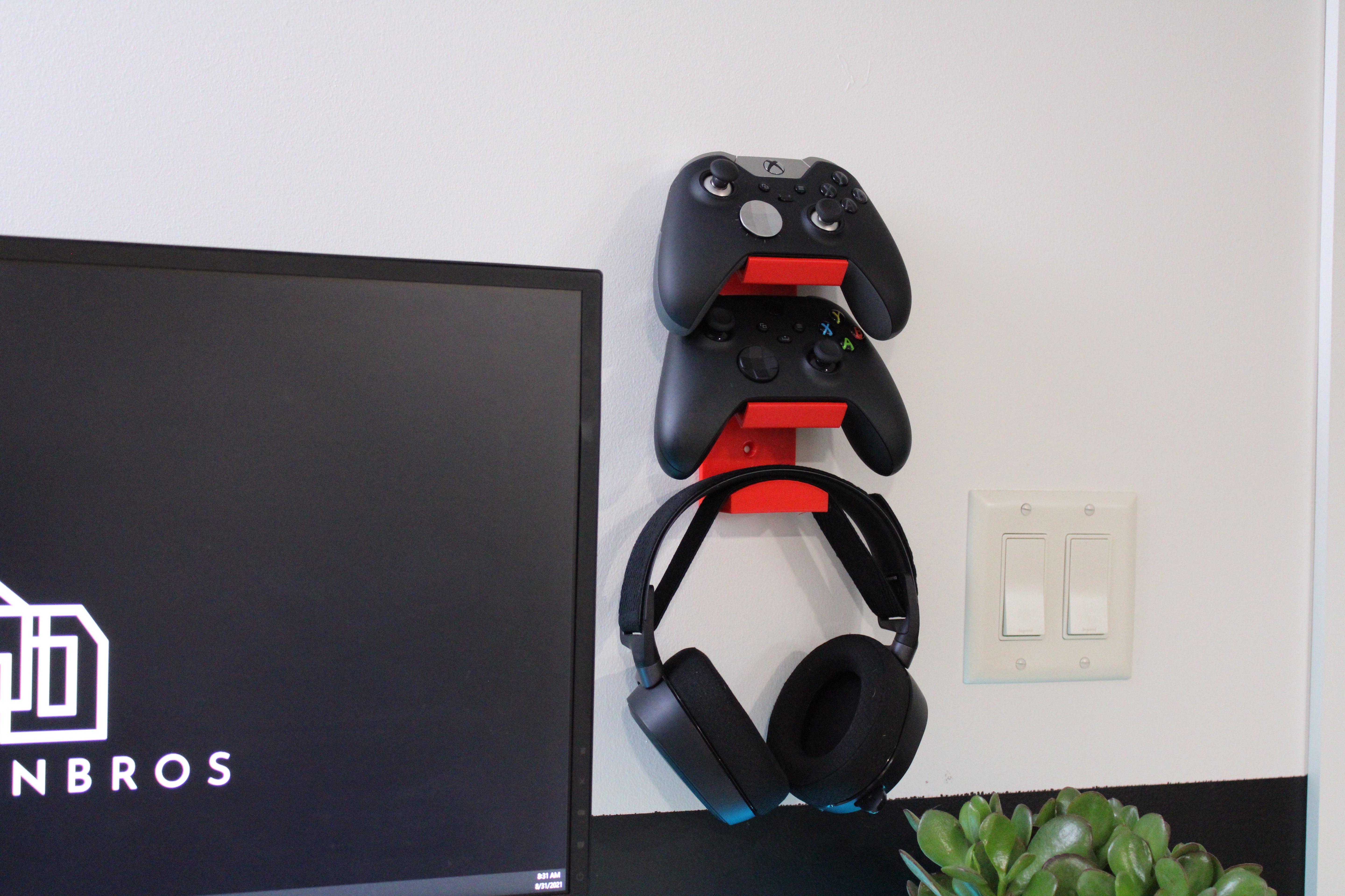 Wandbeugel voor 2 gaming controllers en headset