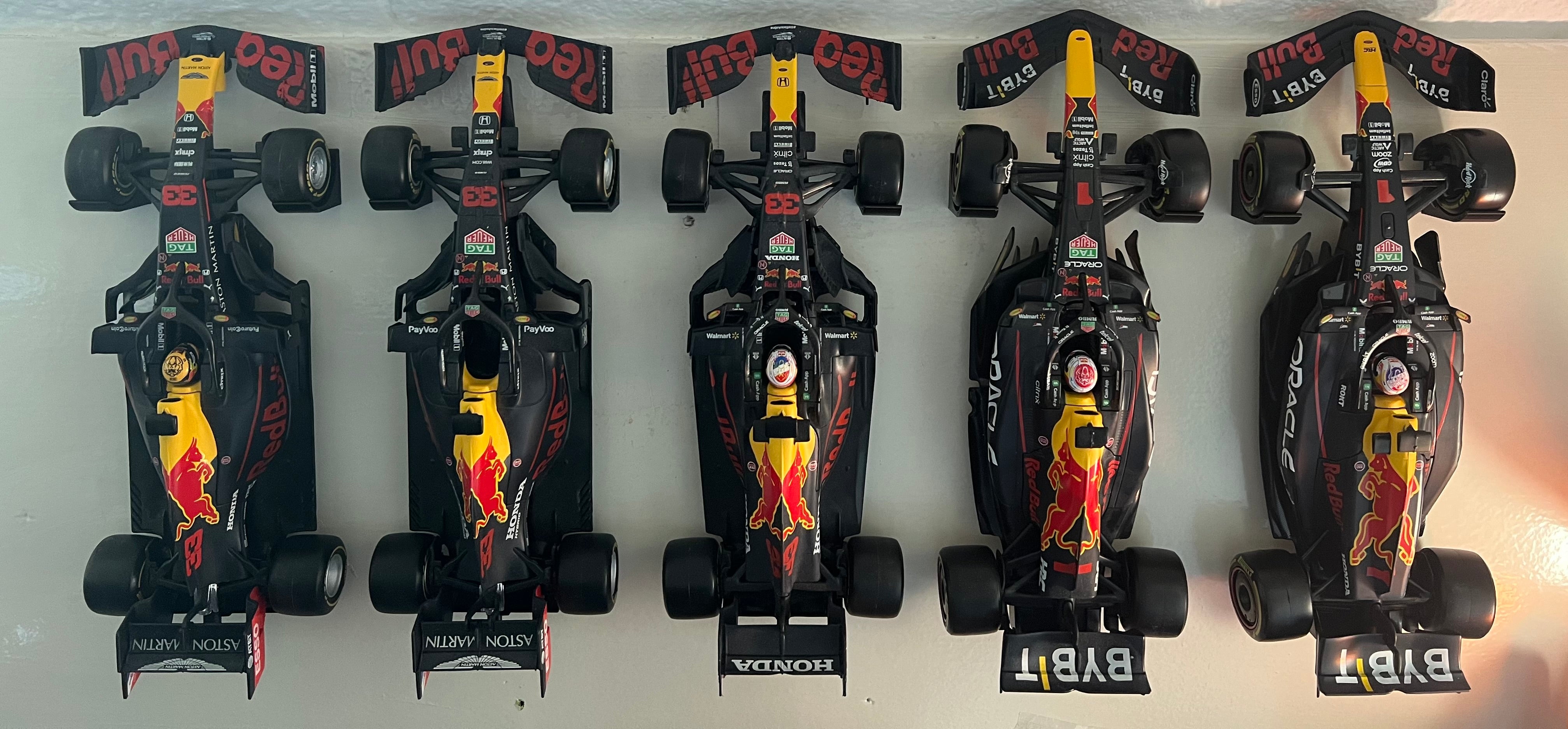 Burago Jumbo F1 wandmontage (1/24)