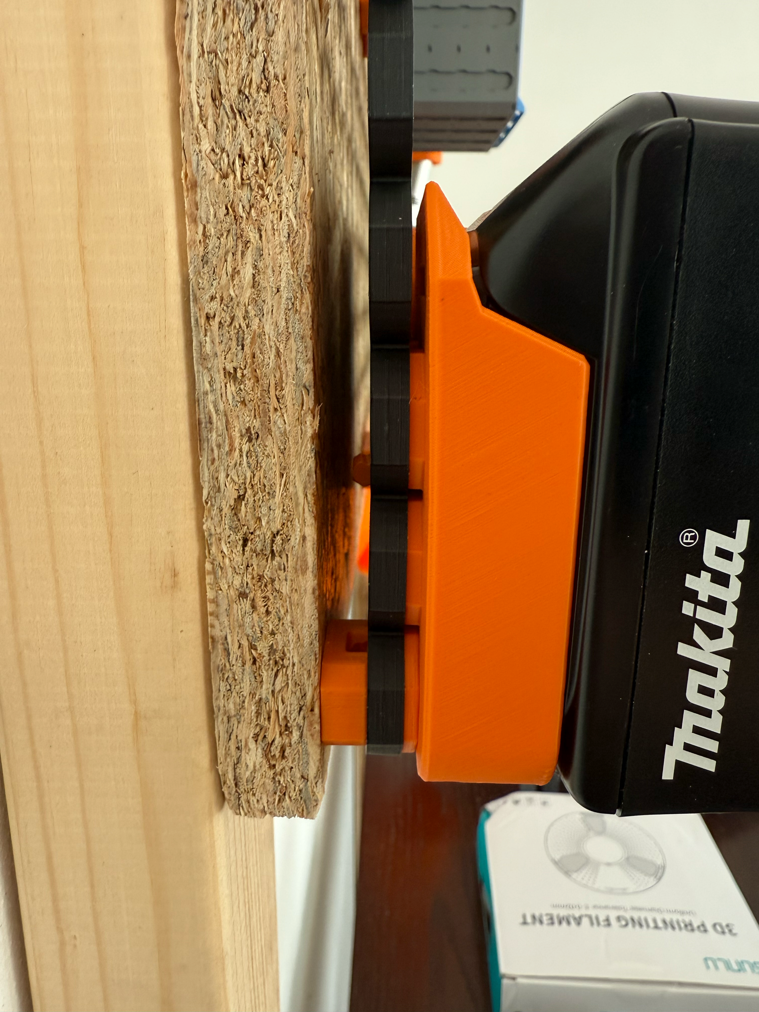 Makita LXT Batterijhouder voor Multiboard met T-boutvergrendeling