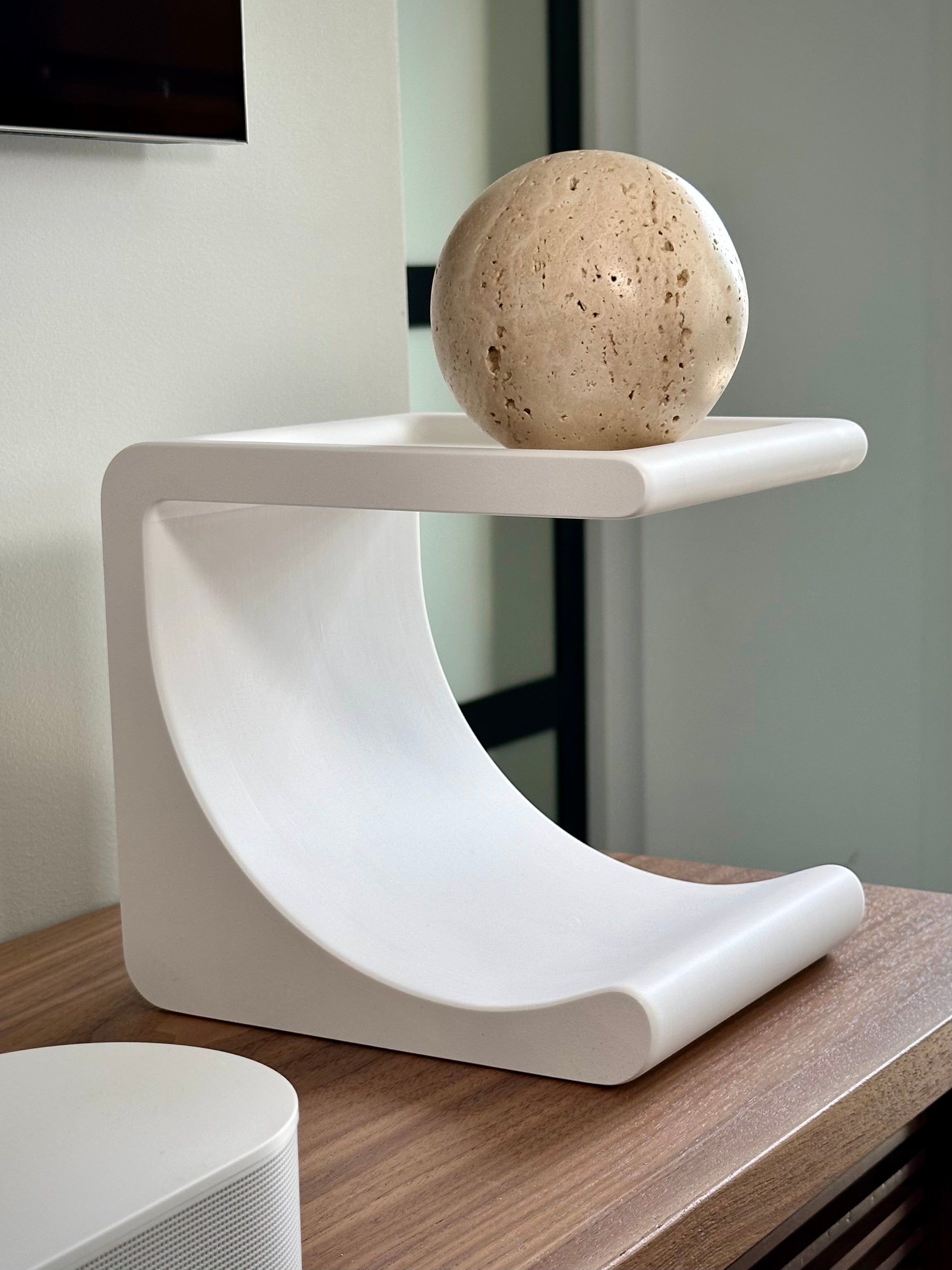 Minimalistische Komma Plank voor Kleine Items en Planten