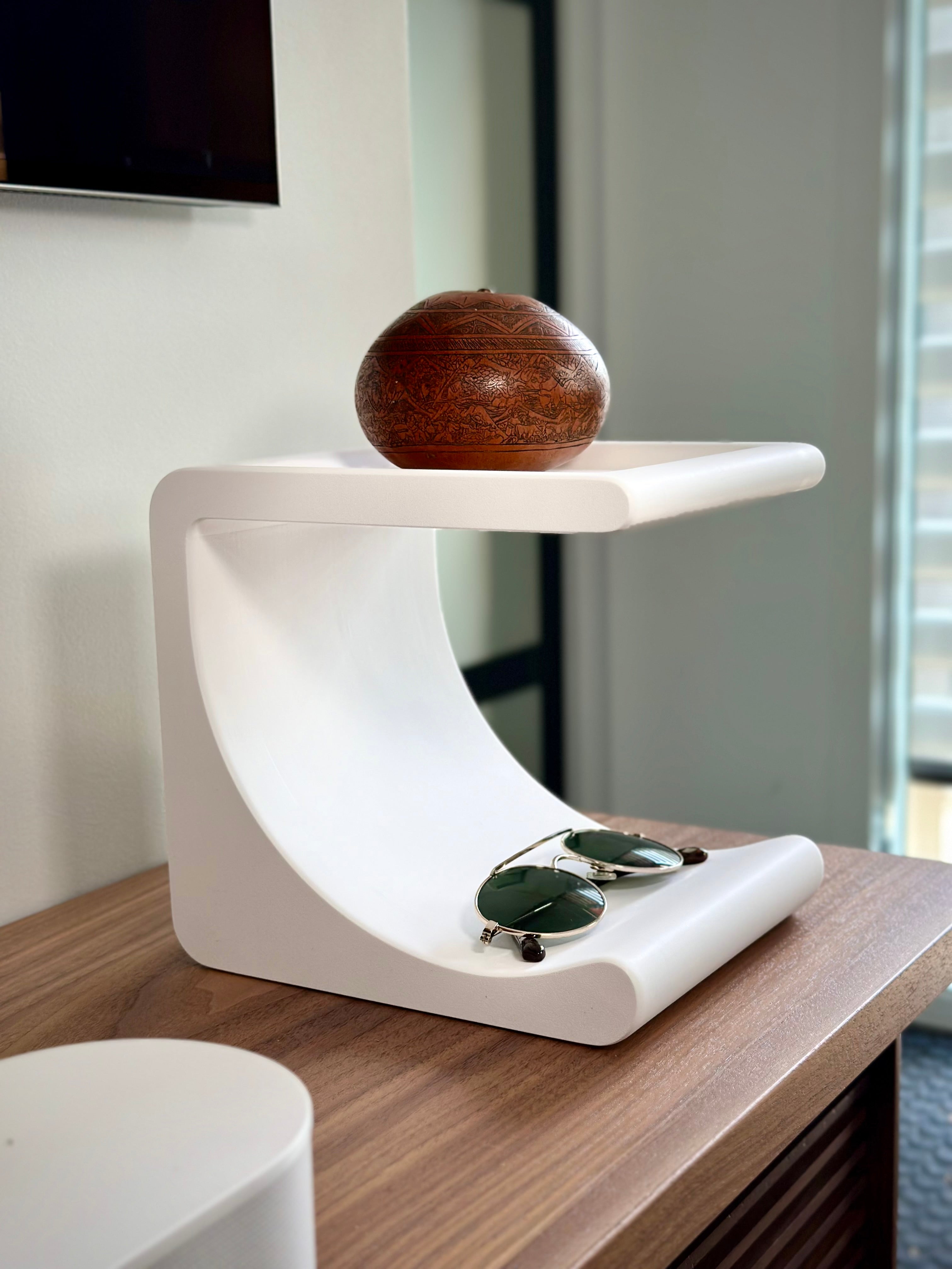 Minimalistische Komma Plank voor Kleine Items en Planten