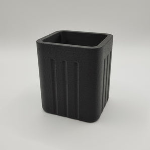 Moderne vierkante potloodhouder met geribbeld design