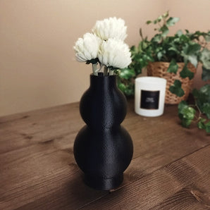 Moderne vaas met twee elegante curven