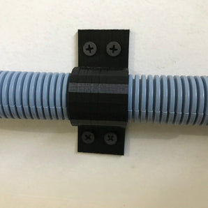 Aan de muur gemonteerde C-klem voor 3/4 inch niet-metalen kabelbuis