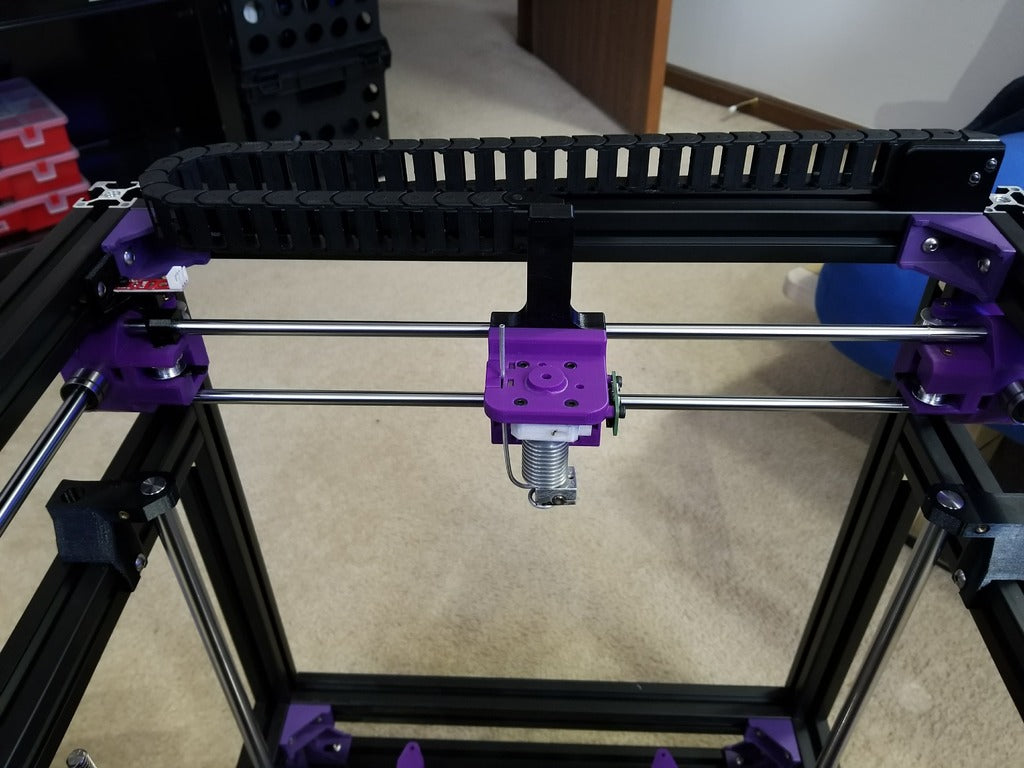 Hypercube Evolution X-wagen met geïntegreerde kabelkettingbevestiging
