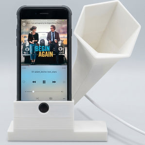 Oplaadstation en geluidsversterker voor iPhone 6(S)/Plus met hoesje
