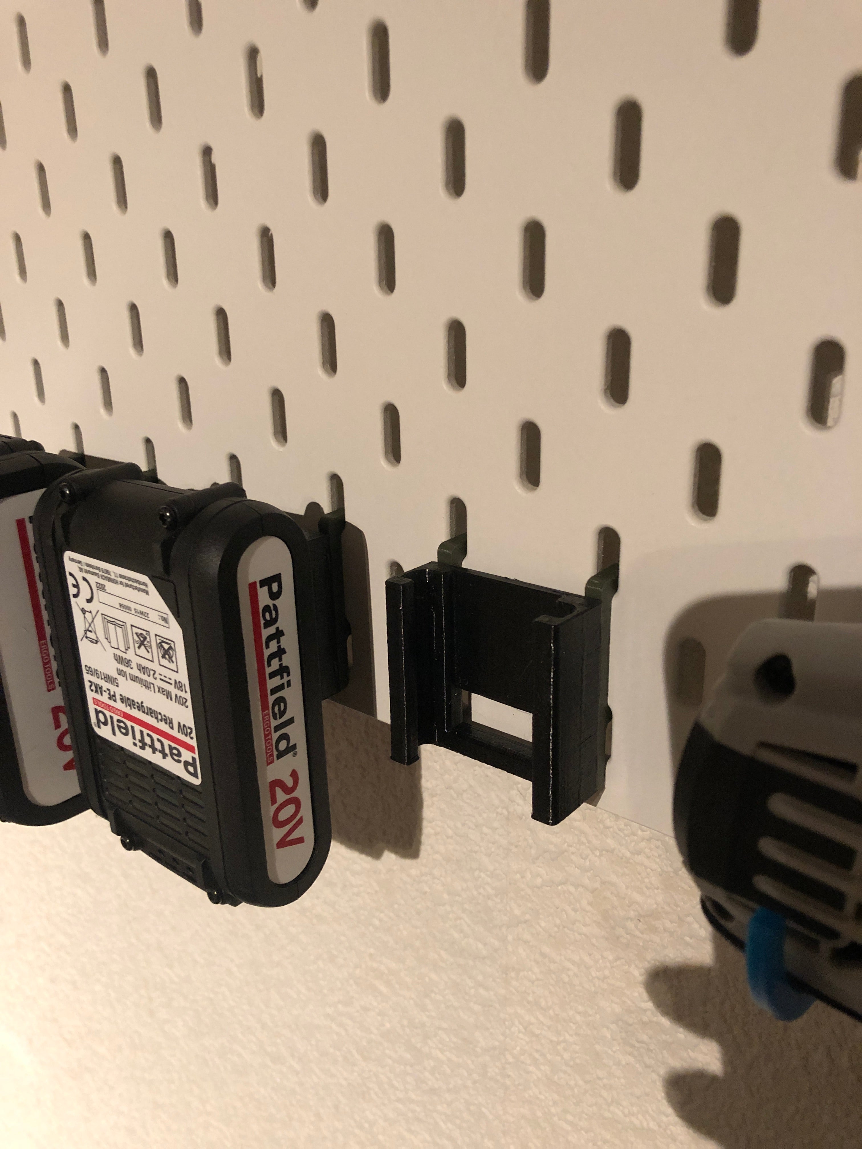 Slimme 2-in-1 houder voor Worx/Pattfield 20V batterijen - Voor IKEA Skadis systeem