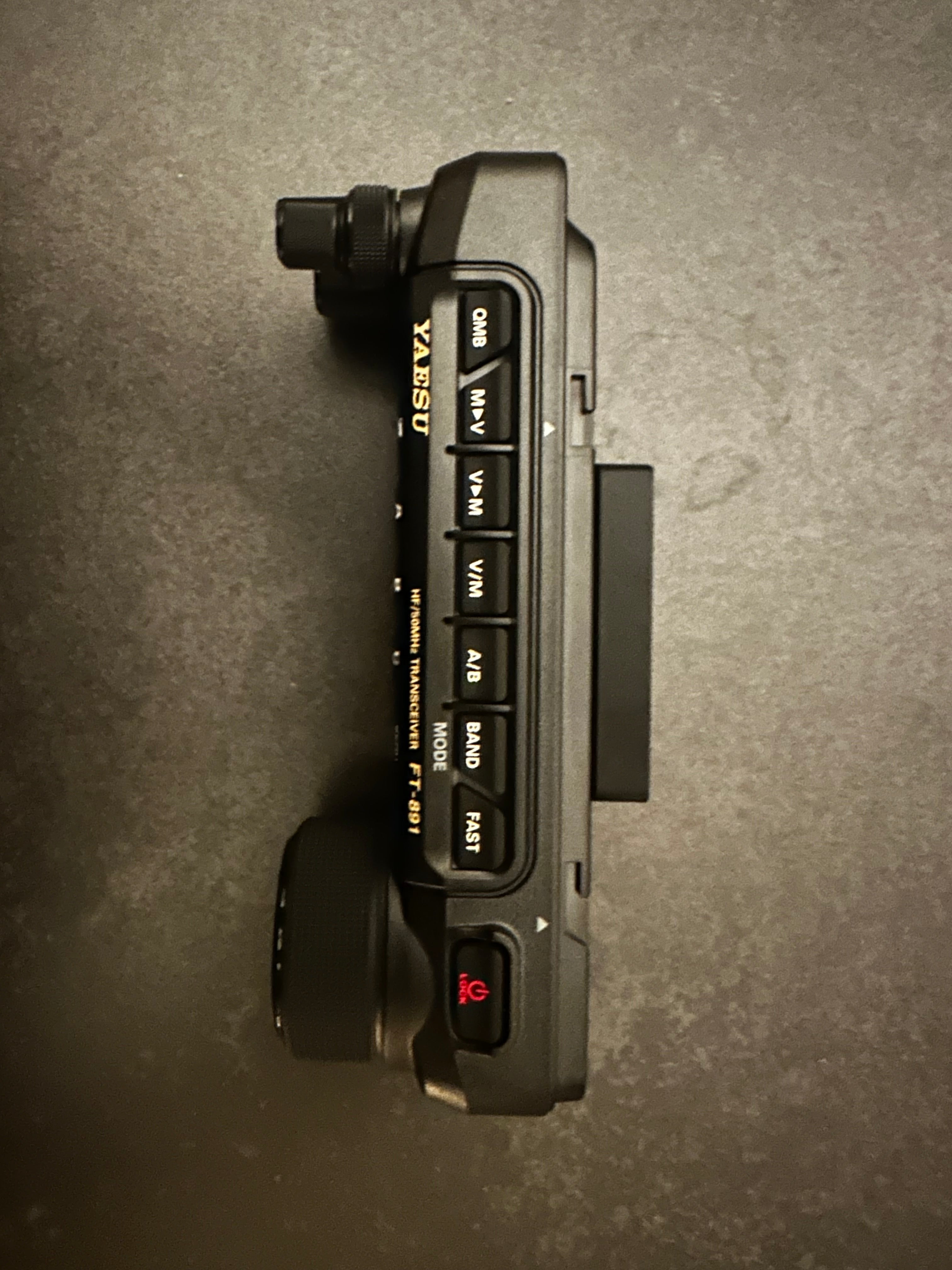 Universele montageplaat voor Yaesu FT-891