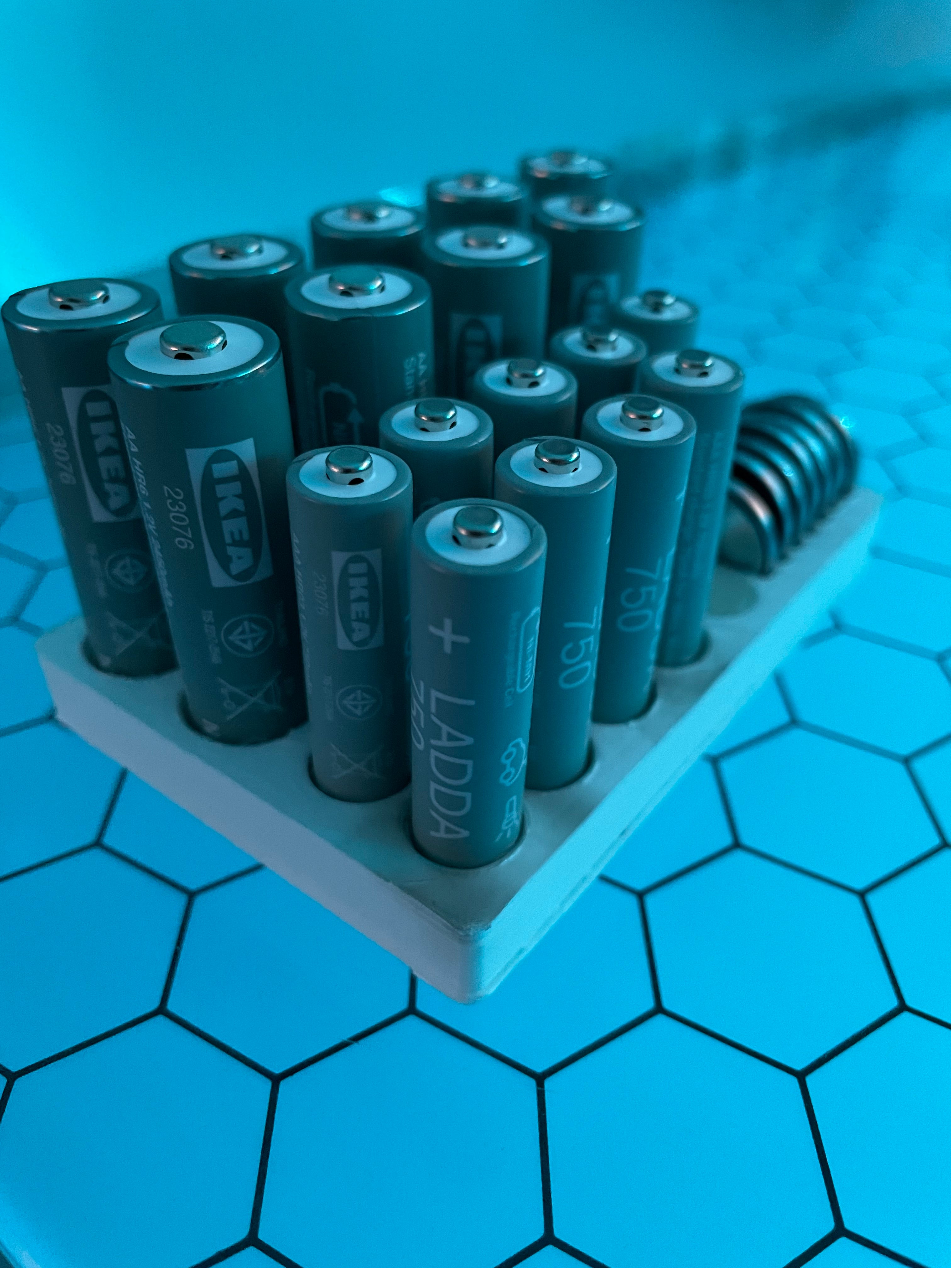 Batterijhouder voor AA, AAA en CR2032 batterijen (past op IKEA Ladda)