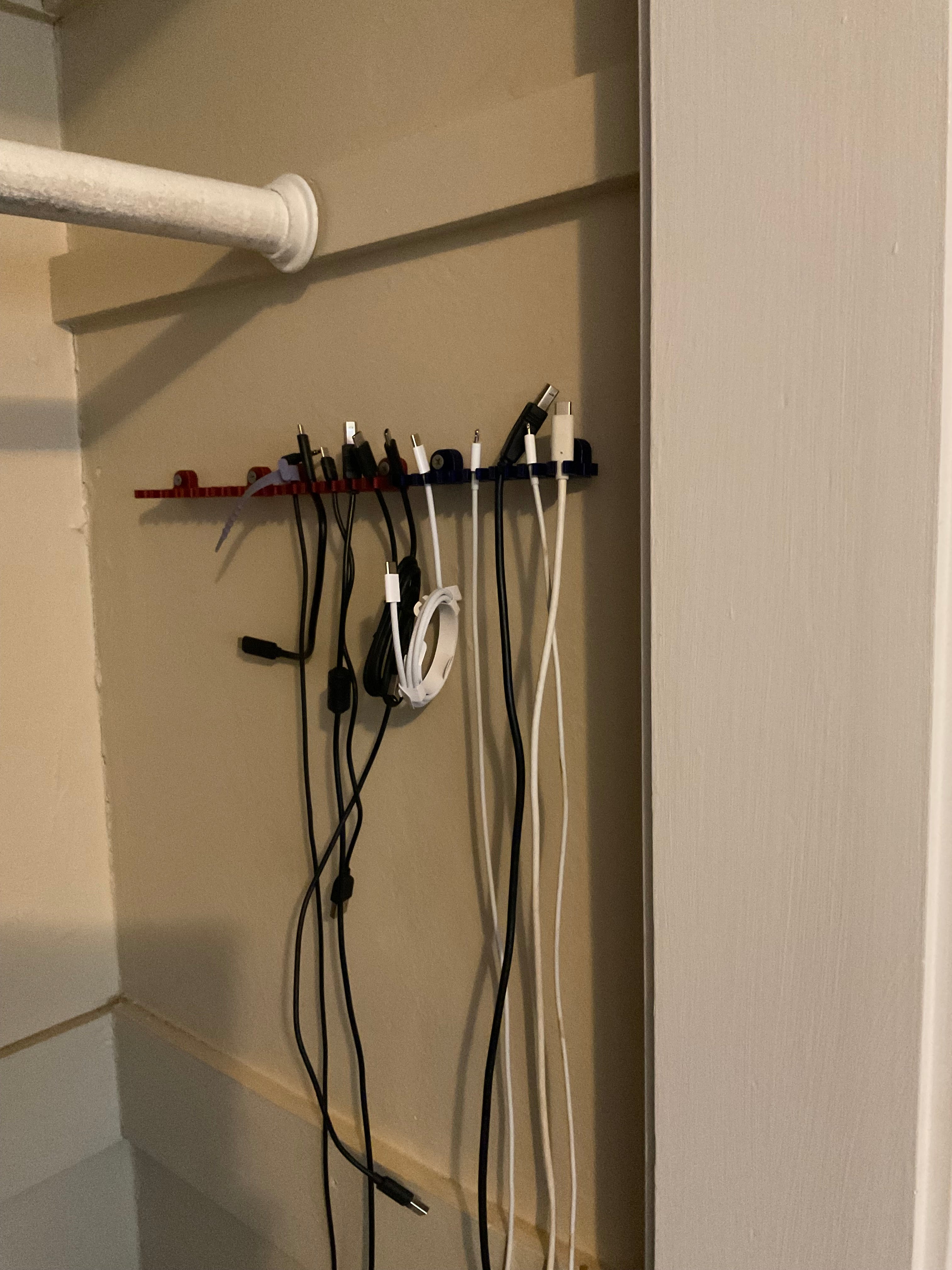 USB Kabelhouder - Praktisch en Ruim