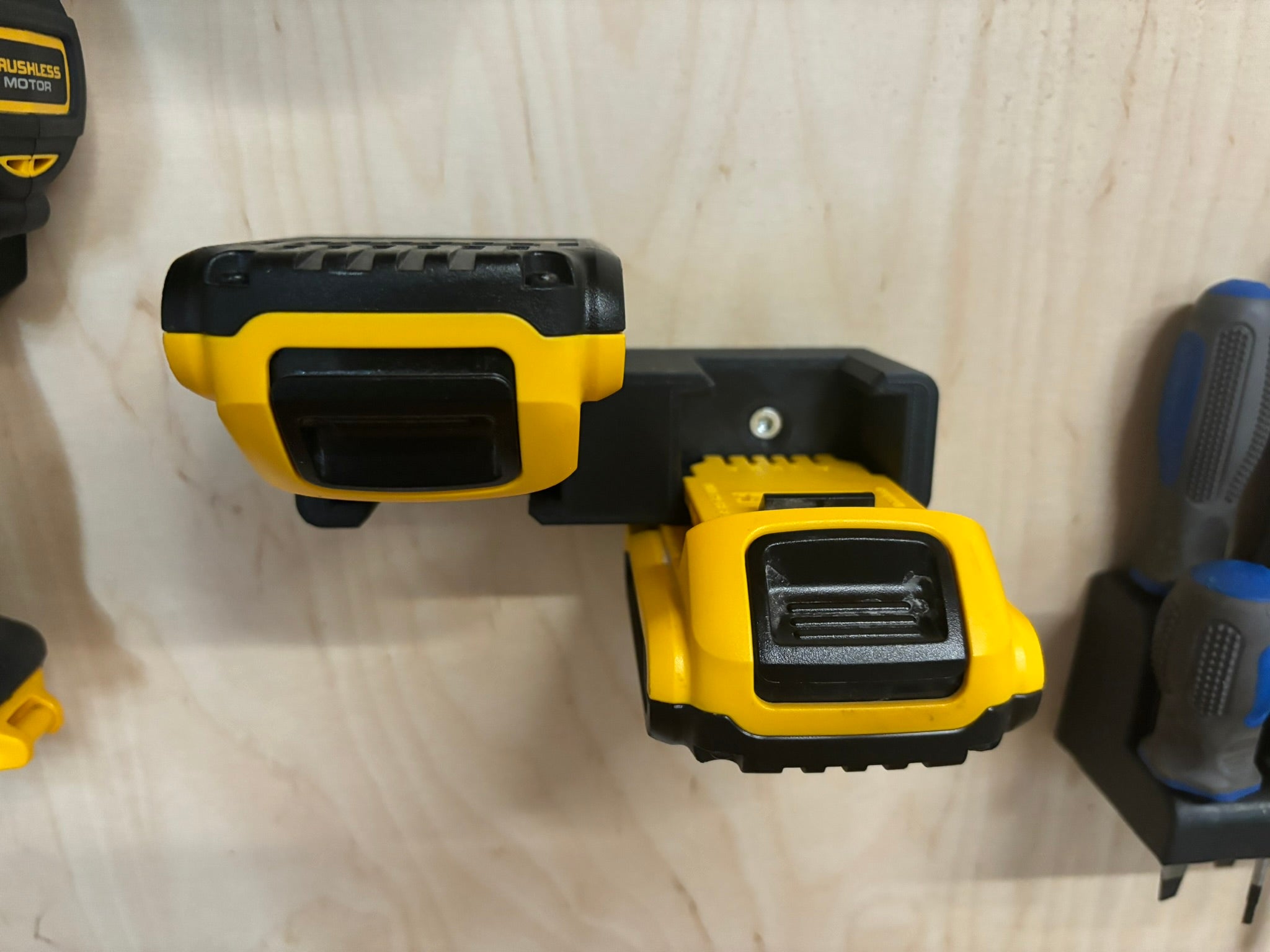 Dewalt Accuhouder voor 4 Batterijen