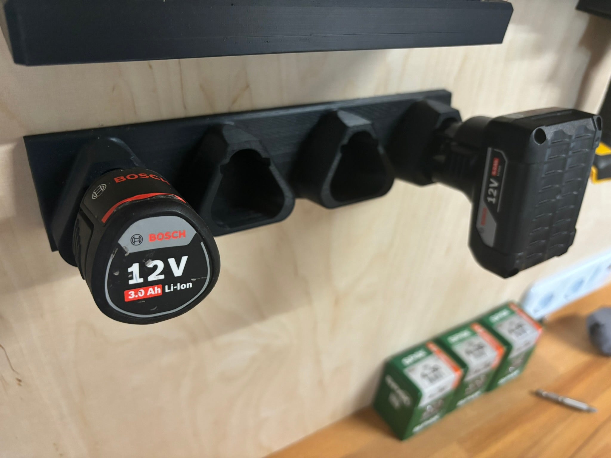 Bosch 12V Wandbevestiging voor Accu's en Gereedschappen