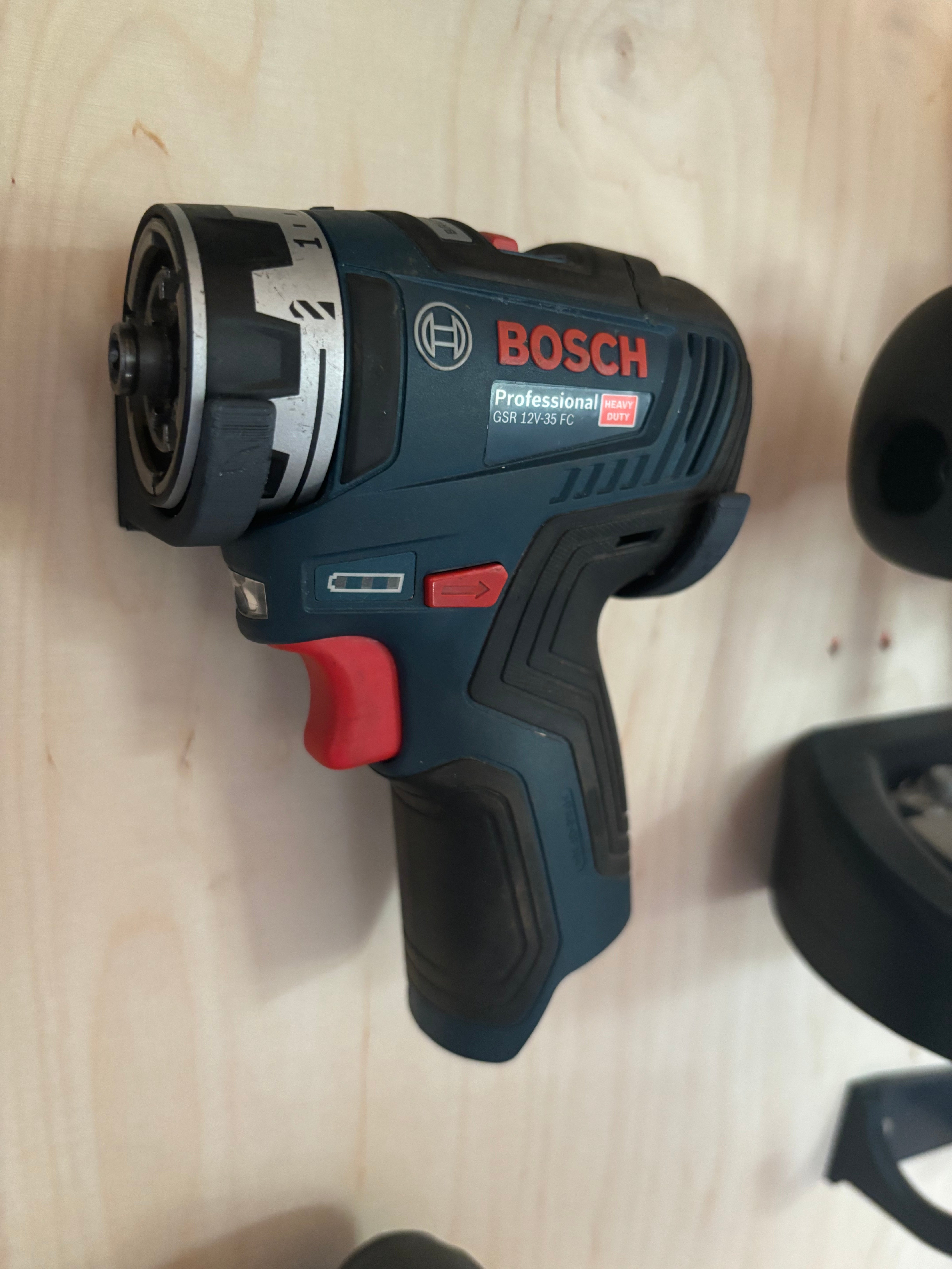 Bosch 12V Wandbevestiging voor Accu's en Gereedschappen