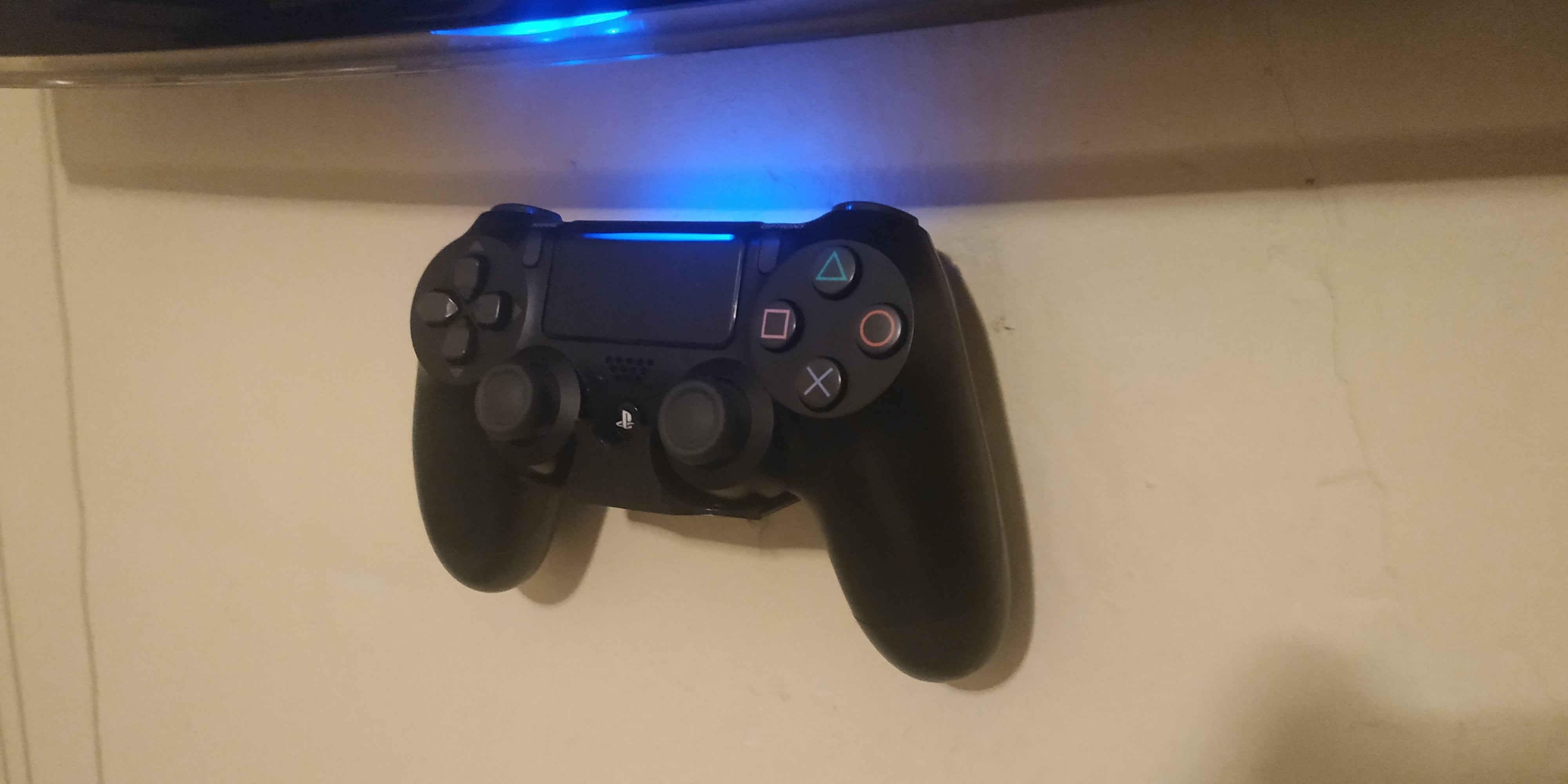 Discrete wandmontage voor Playstation 4 Dualshock Controller