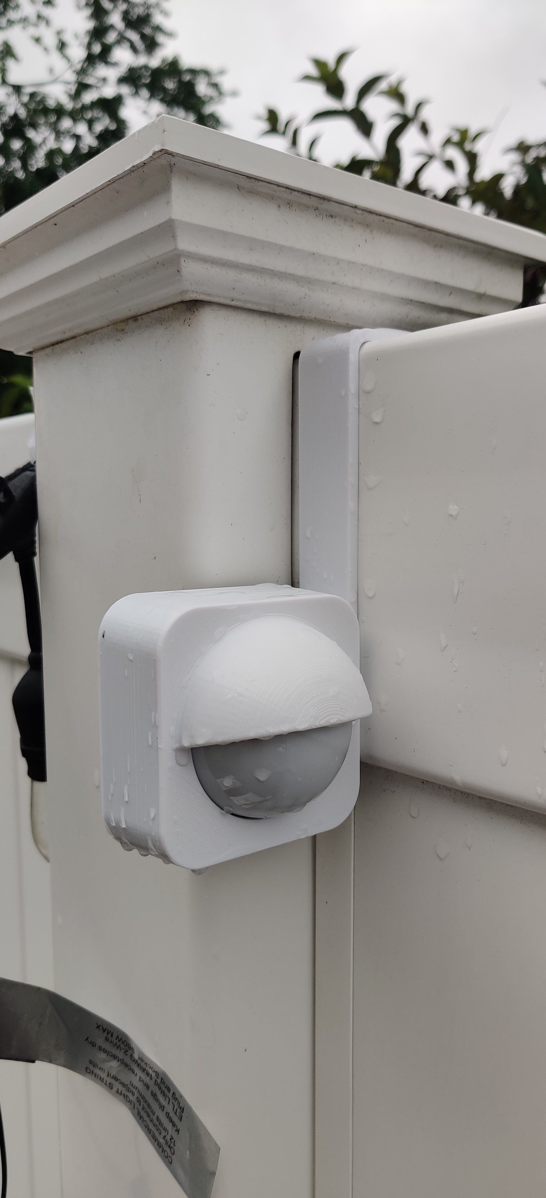 Philips Hue Buiten Sensor PVC Hek Montage