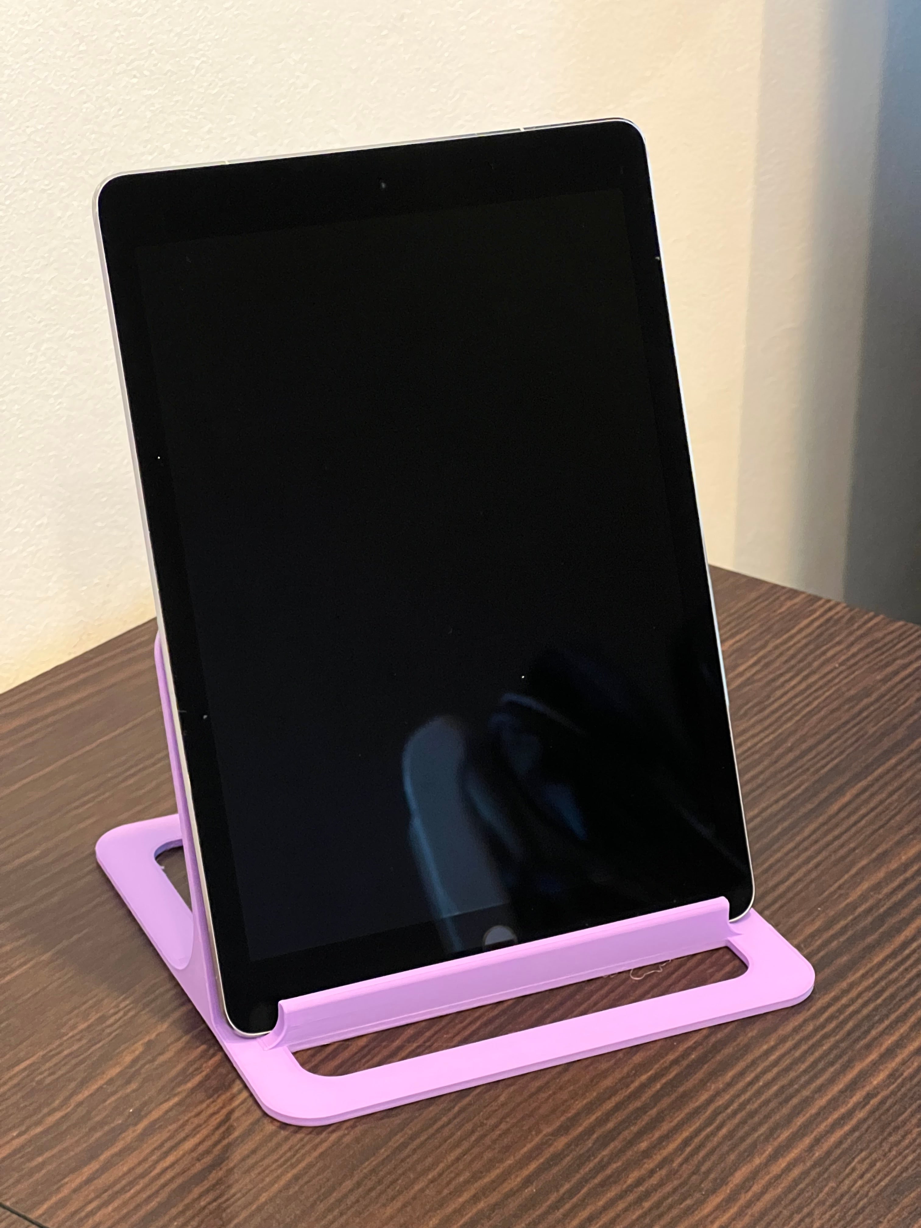 Extra grote iPad-standaard in polymeer PolyTerra paars
