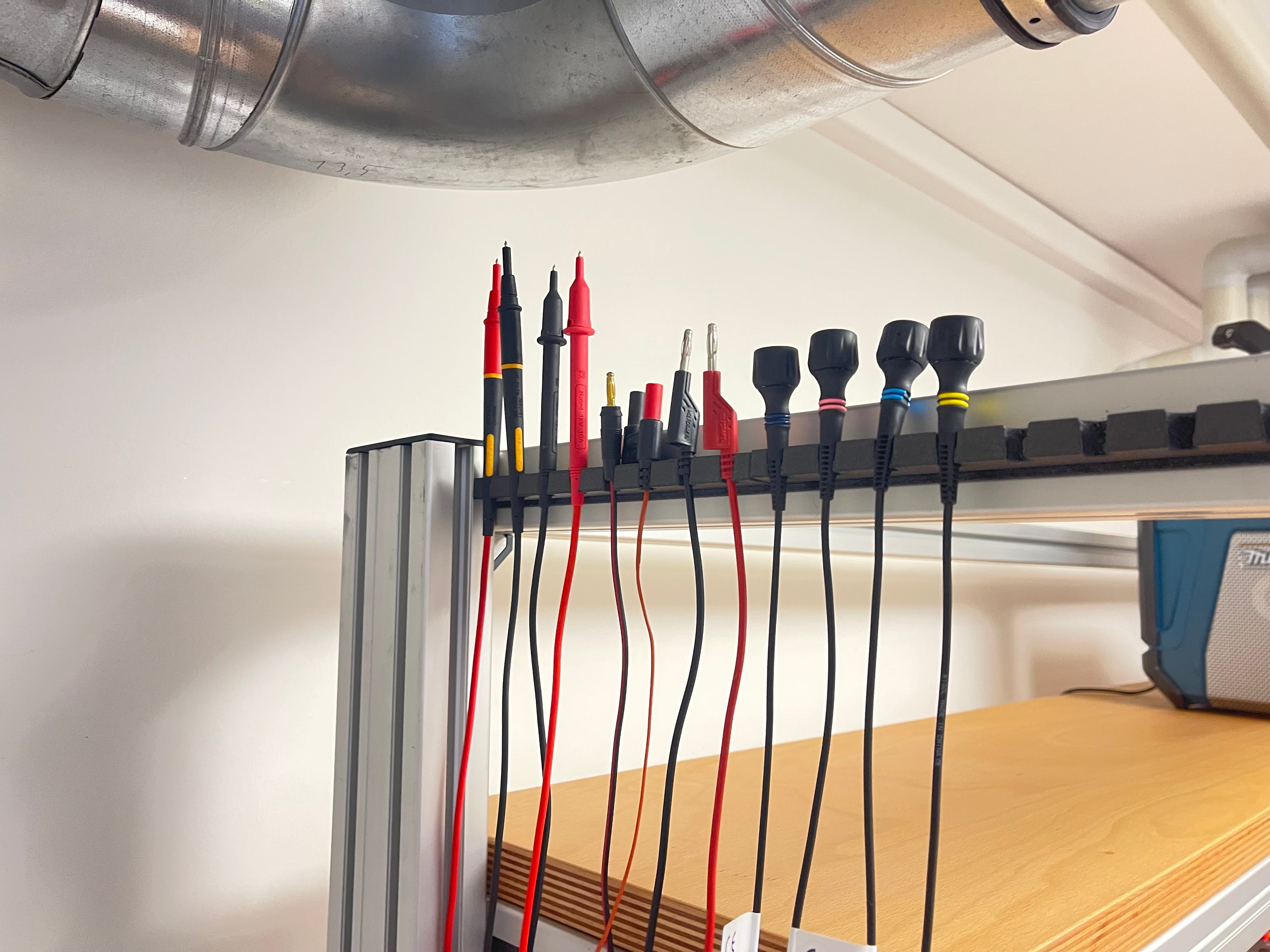 Parametrisch probe- en kabelophangsystem voor aluminiumprofiel