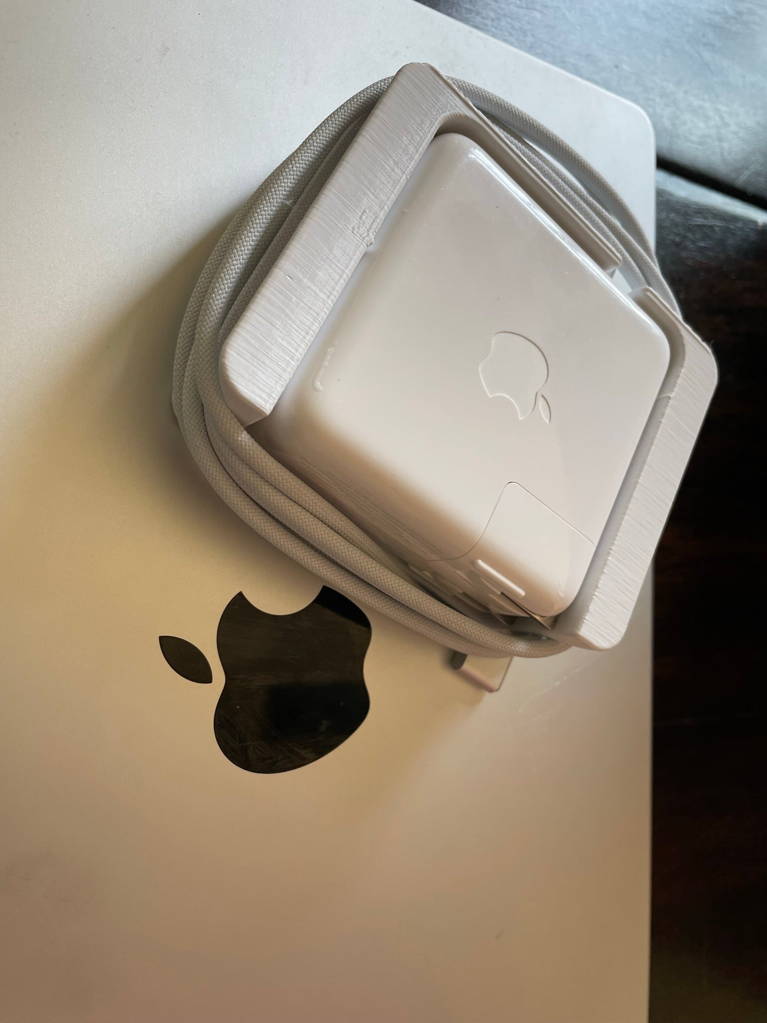 Kabelopbergsysteem voor Macbook 67W lader